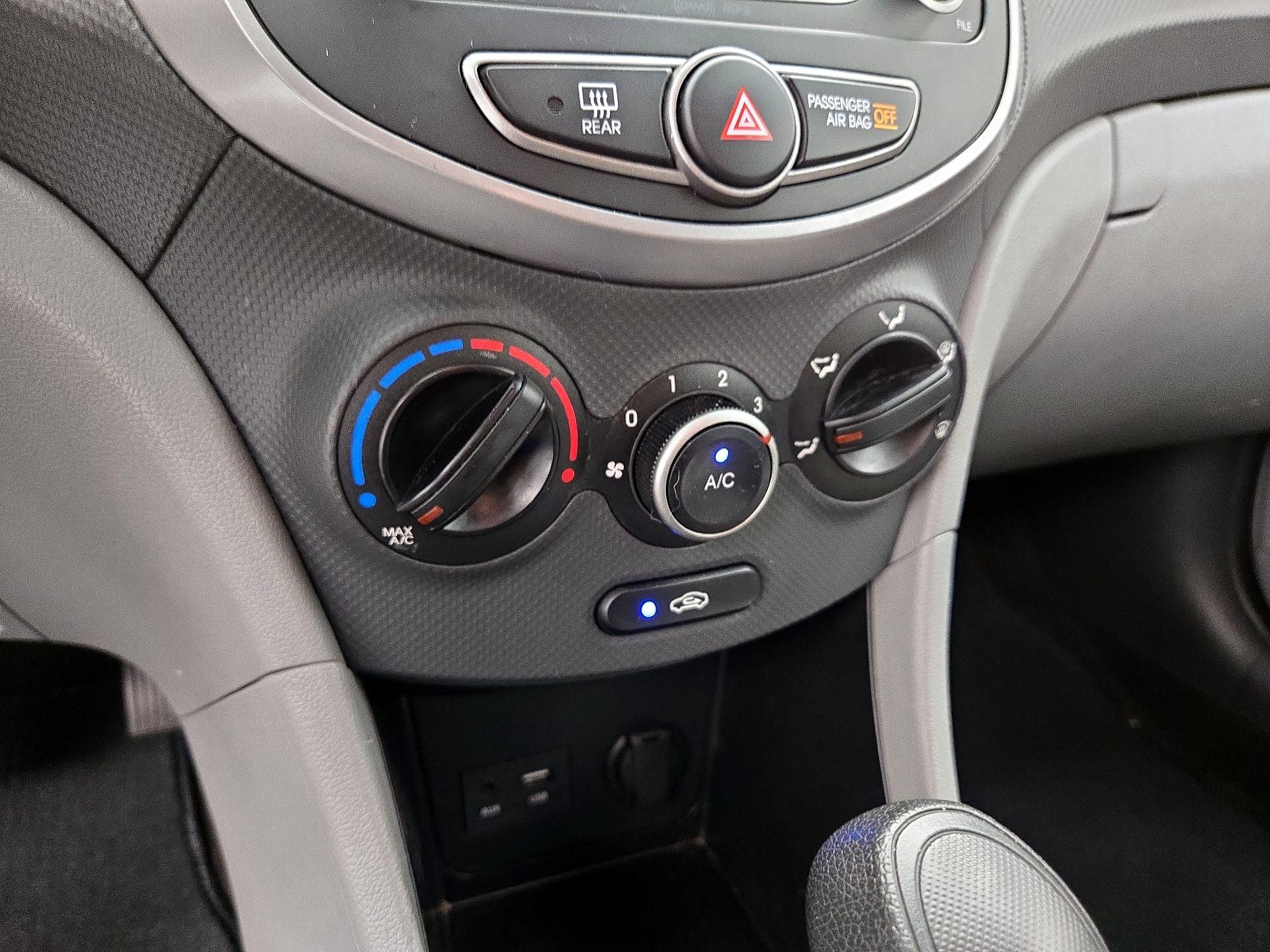 Thumbnail: 2016 Hyundai Accent - 15