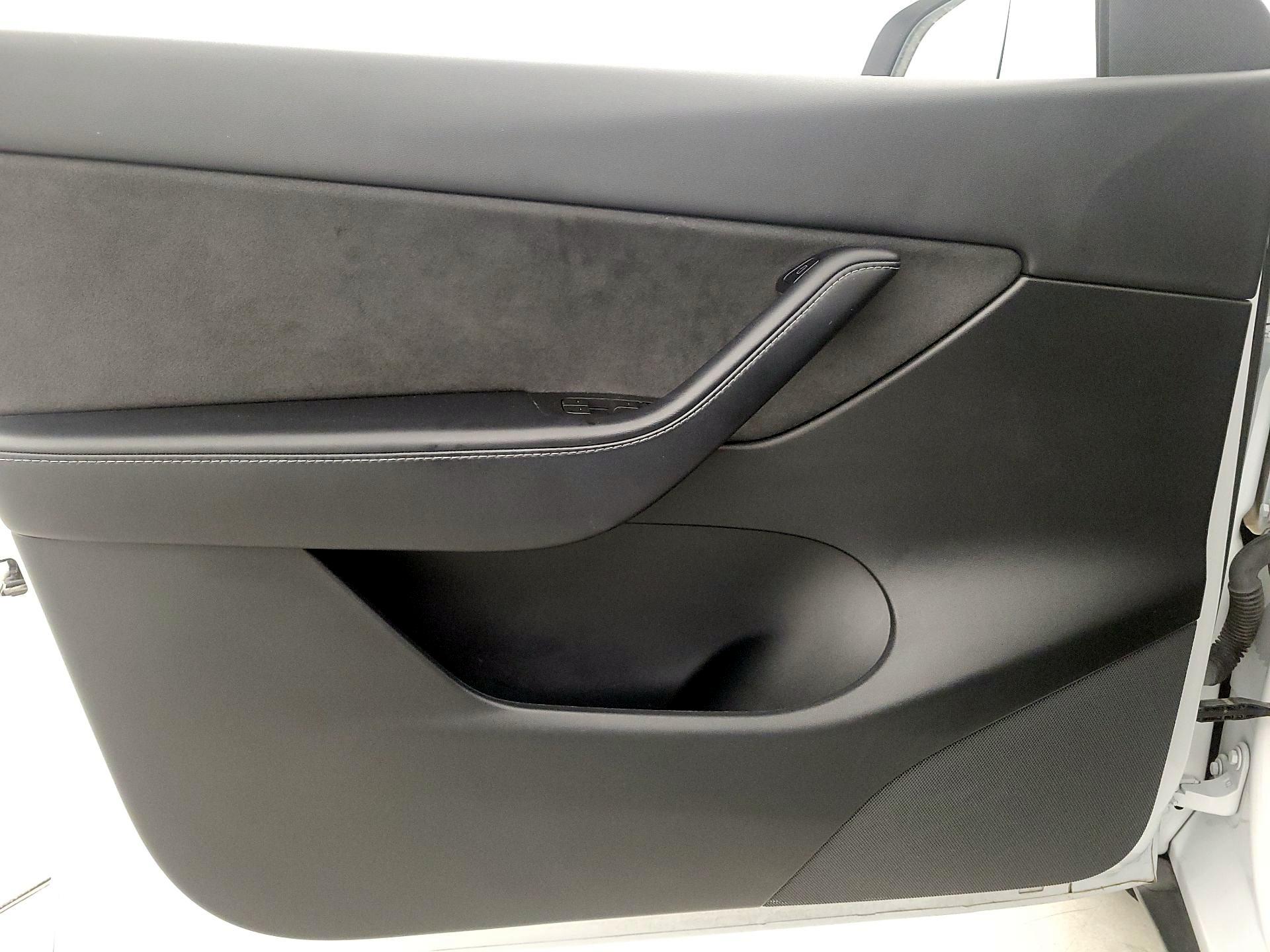 Thumbnail: 2021 Tesla Model Y - 12
