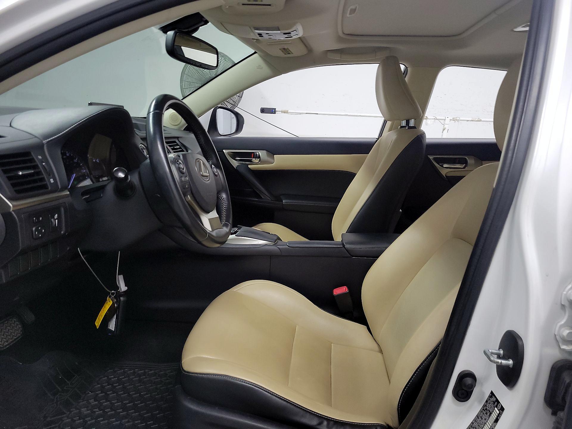 Thumbnail: 2014 Lexus CT - 11