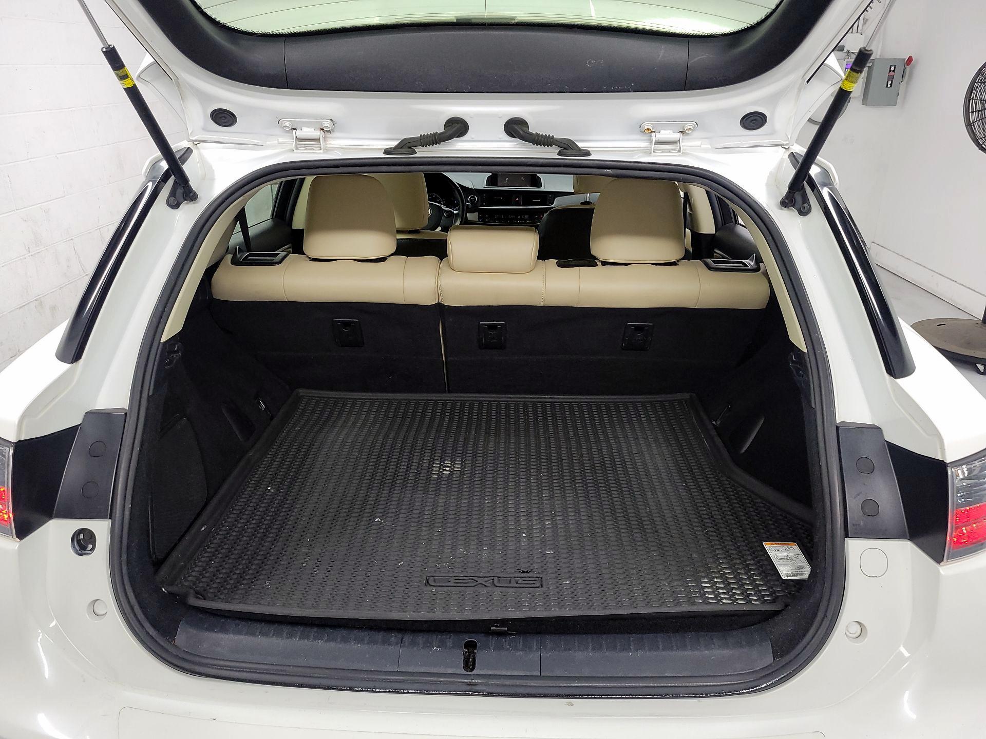Thumbnail: 2014 Lexus CT - 18