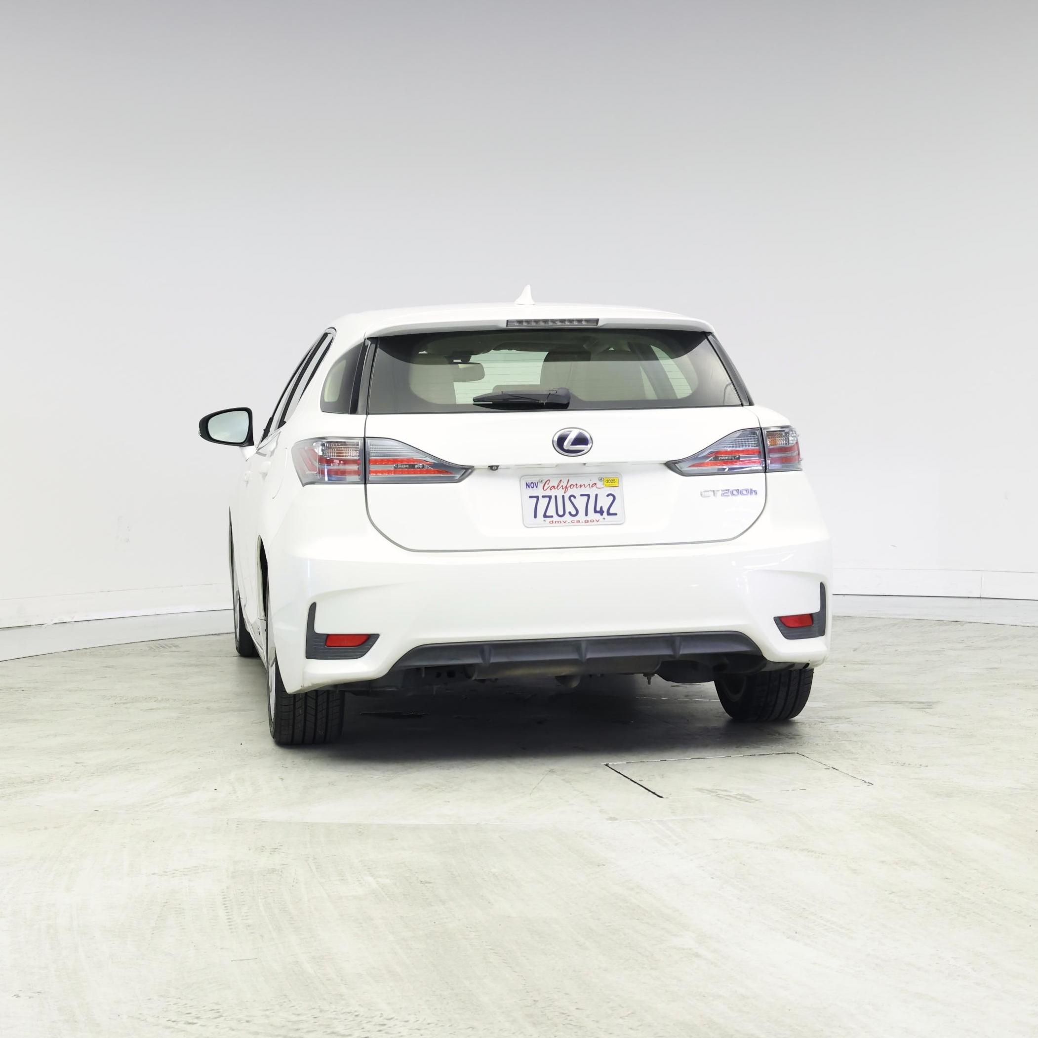 Thumbnail: 2014 Lexus CT - 6