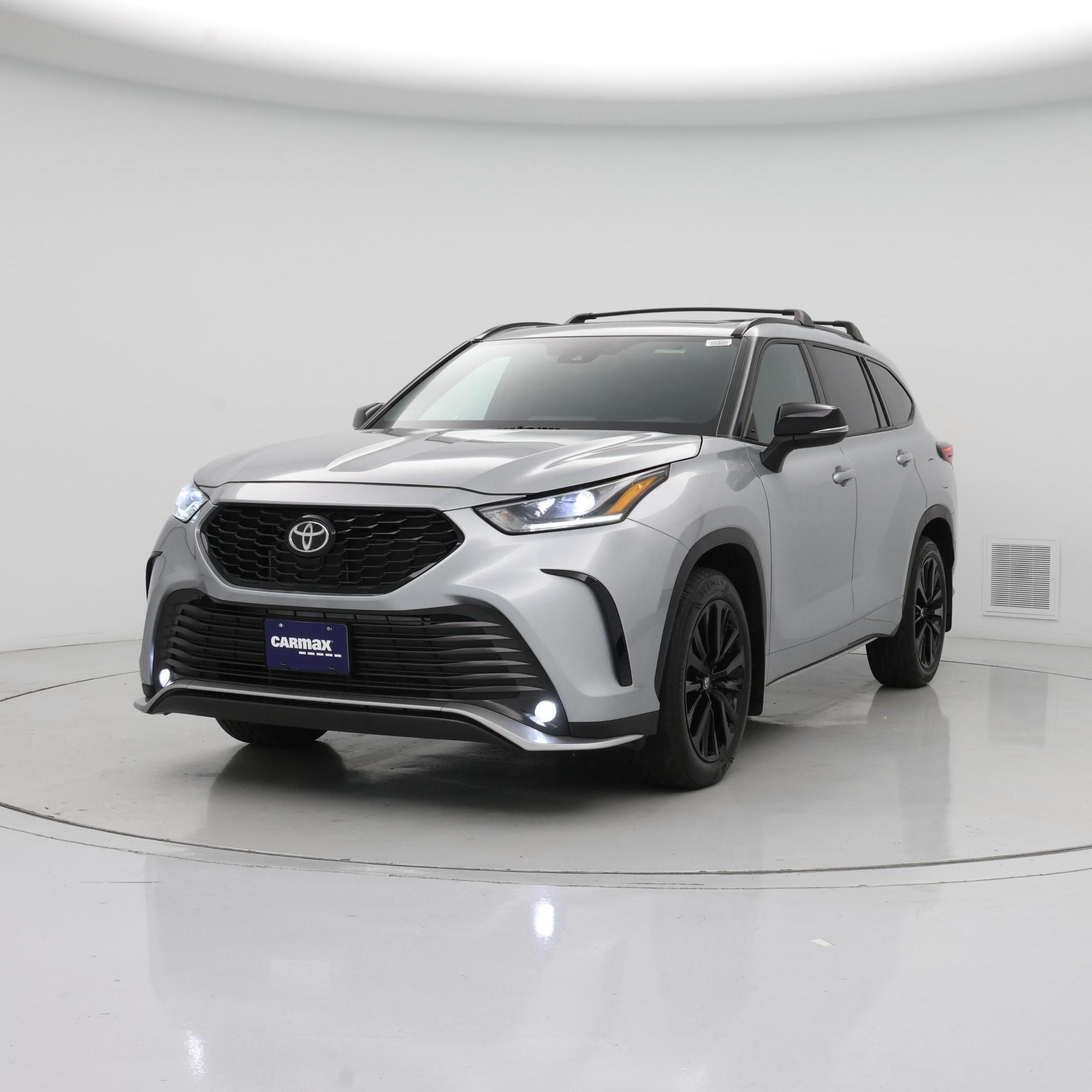 Thumbnail: 2023 Toyota Highlander - 4