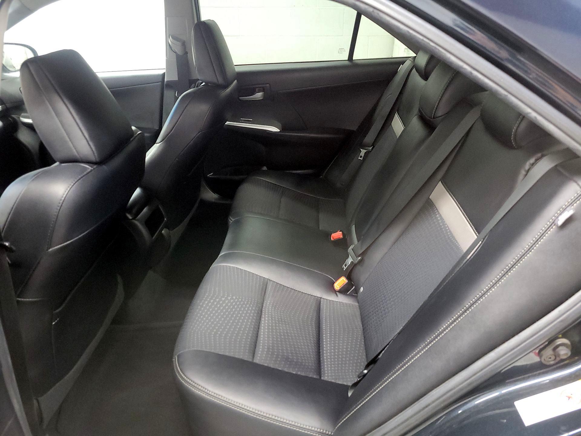 Thumbnail: 2014 Toyota Camry - 16