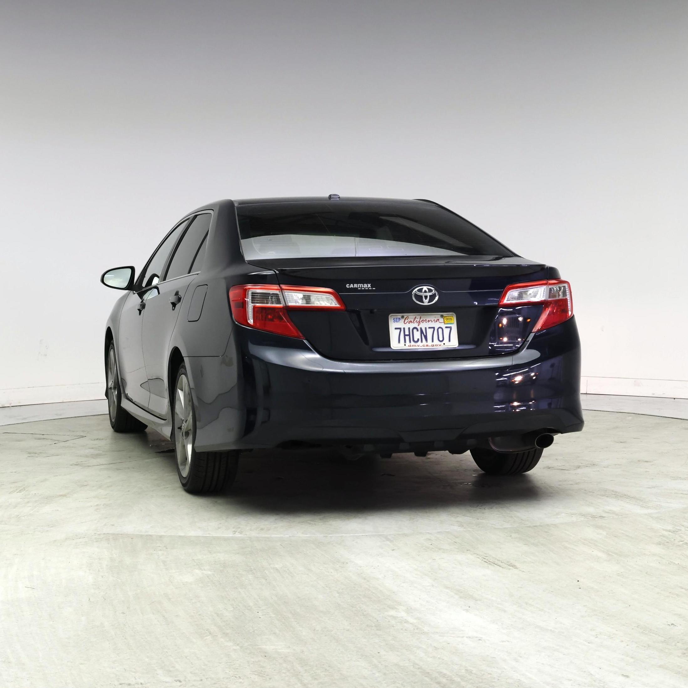 Thumbnail: 2014 Toyota Camry - 6