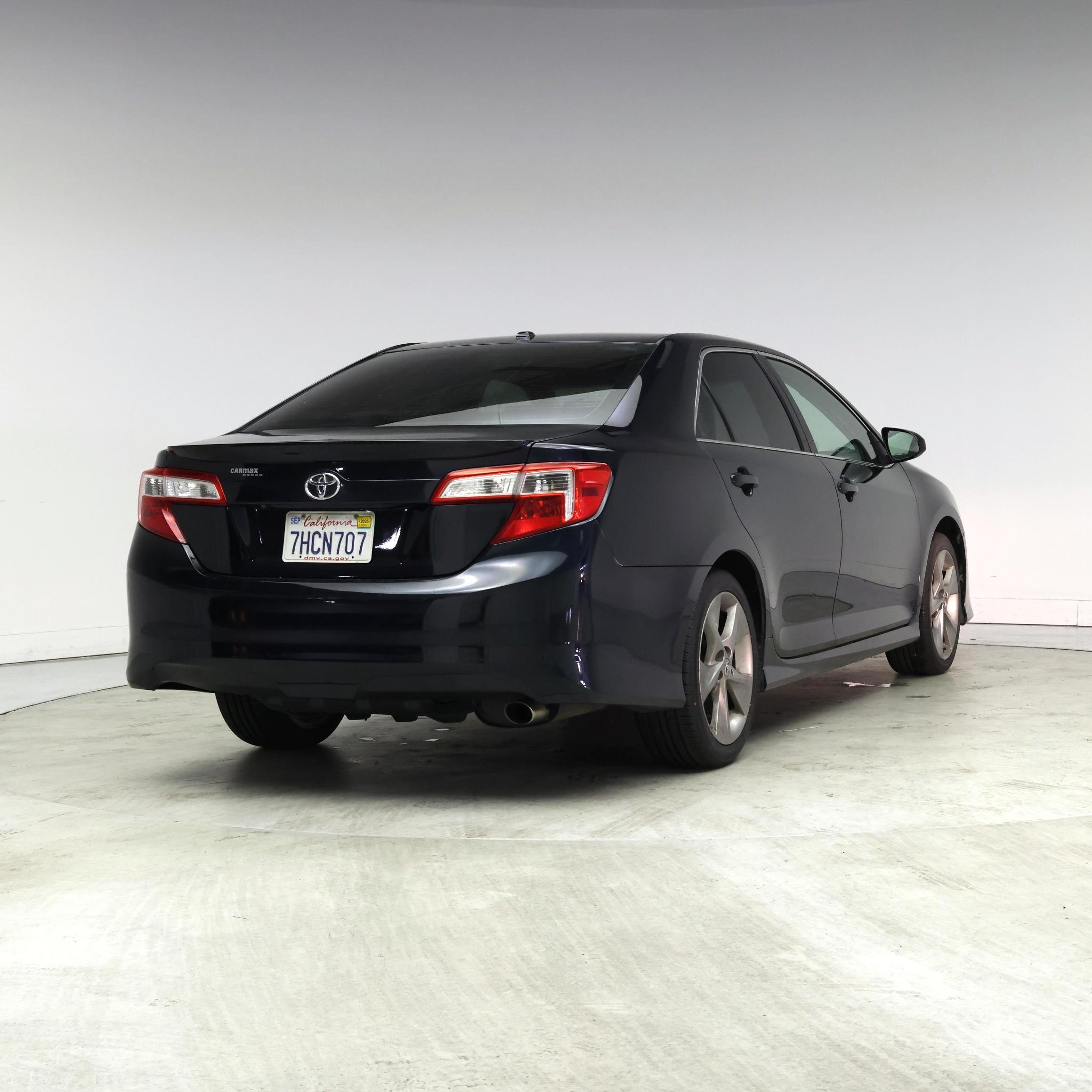 Thumbnail: 2014 Toyota Camry - 8