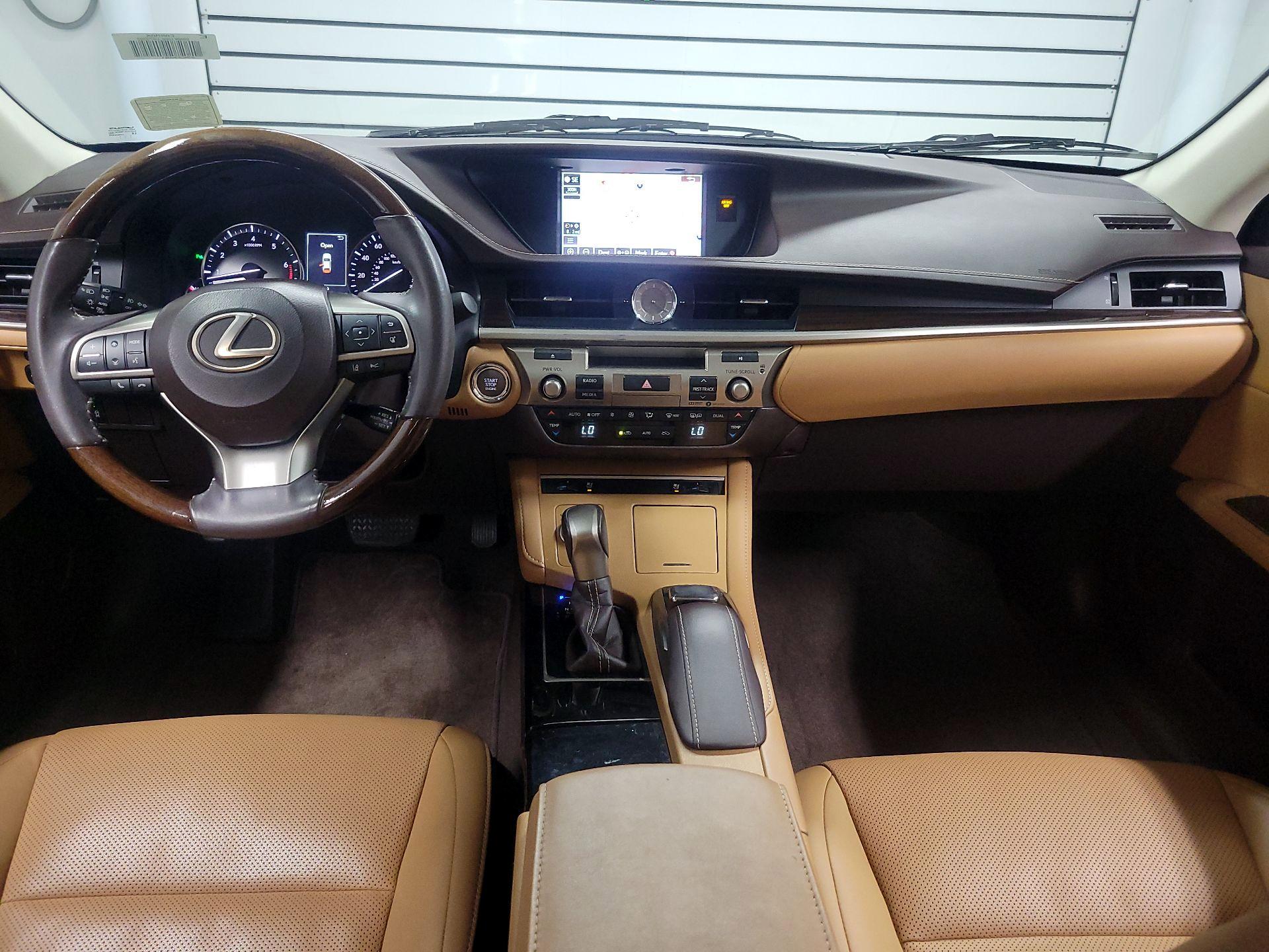Thumbnail: 2018 Lexus ES - 9