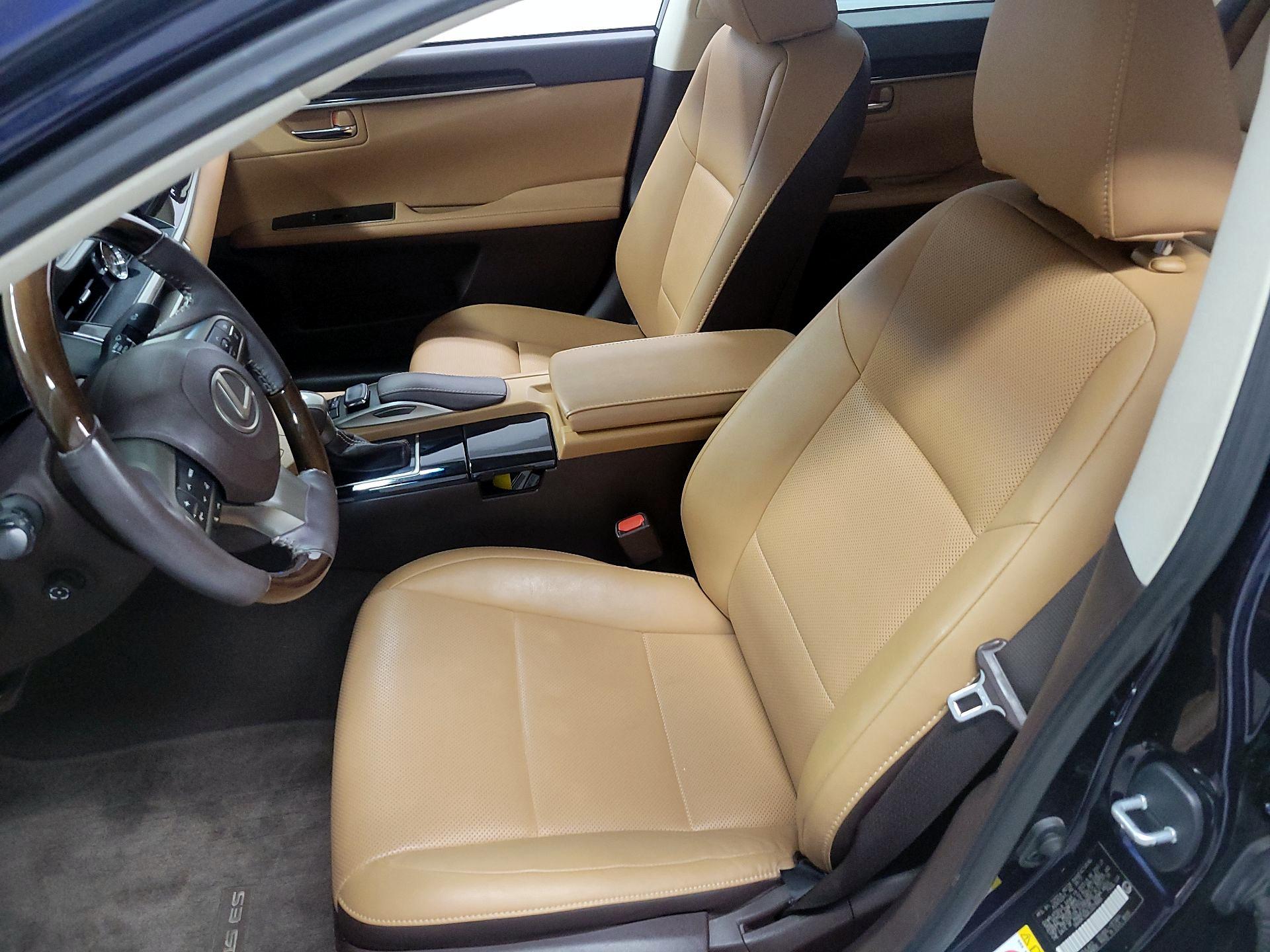 Thumbnail: 2018 Lexus ES - 11