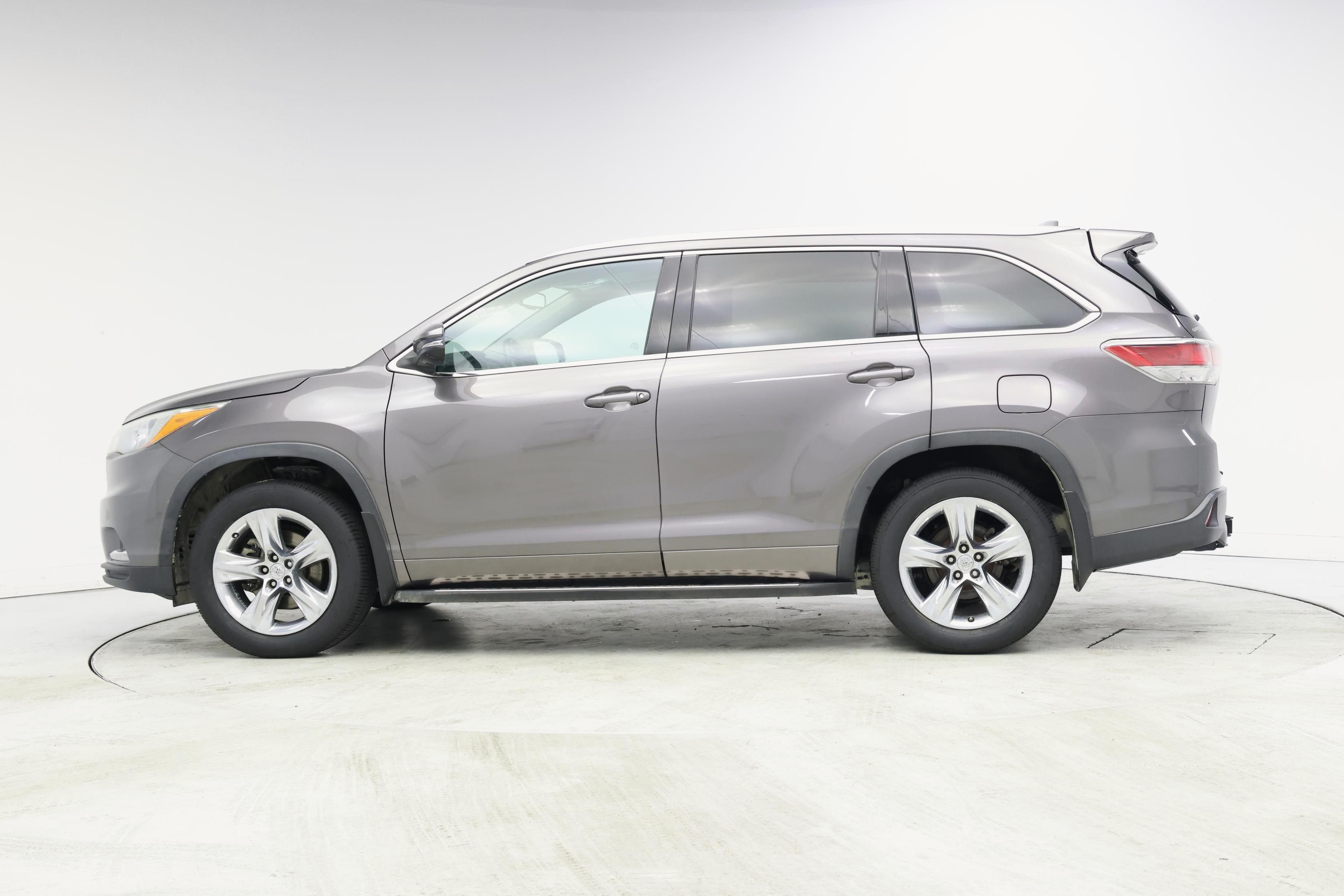 Thumbnail: 2014 Toyota Highlander - 3