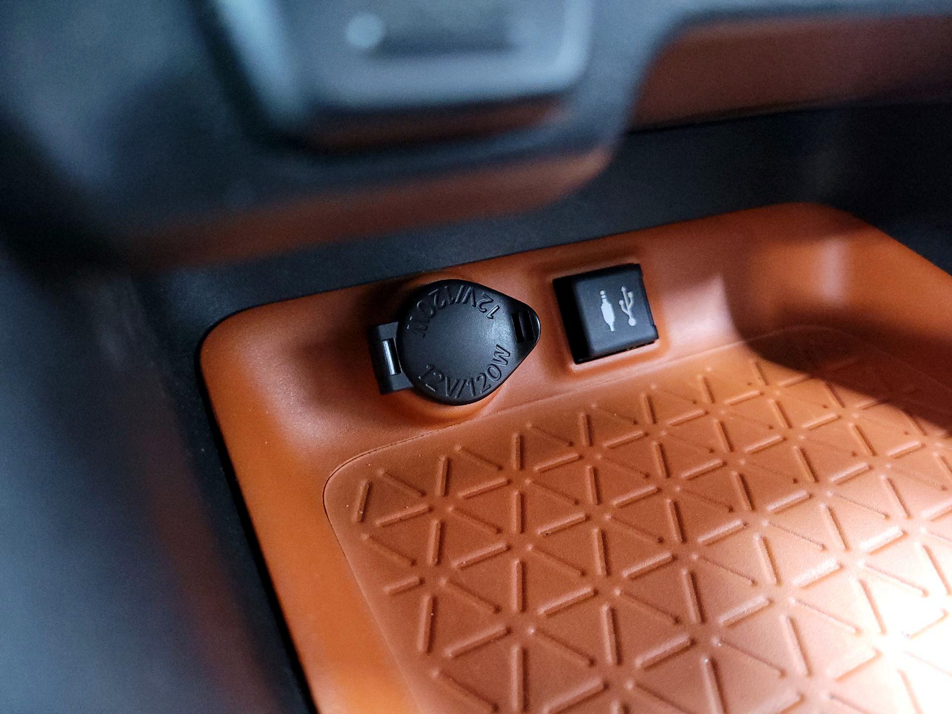 Thumbnail: 2019 Toyota RAV4 - 19