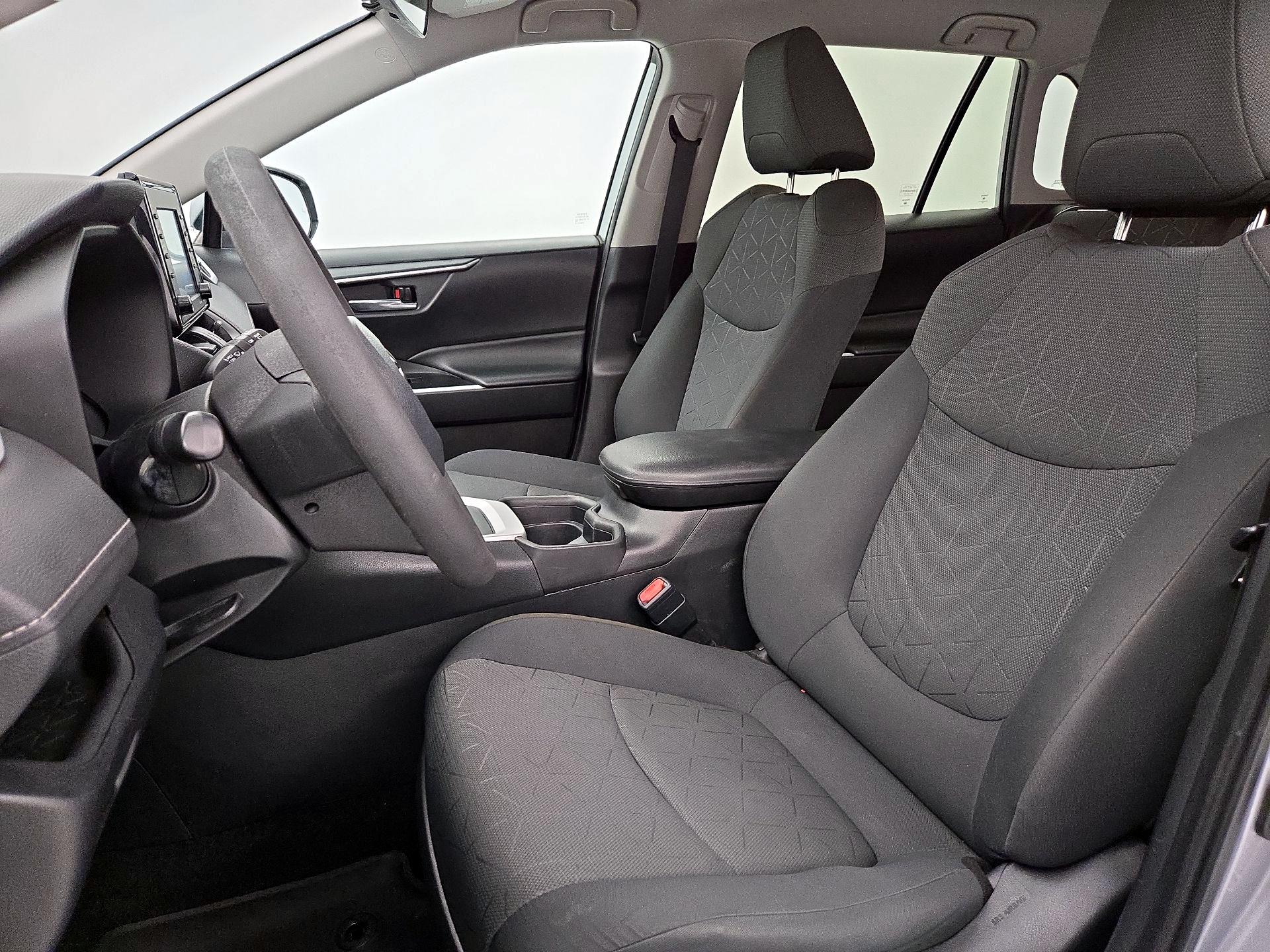 Thumbnail: 2021 Toyota RAV4 - 11