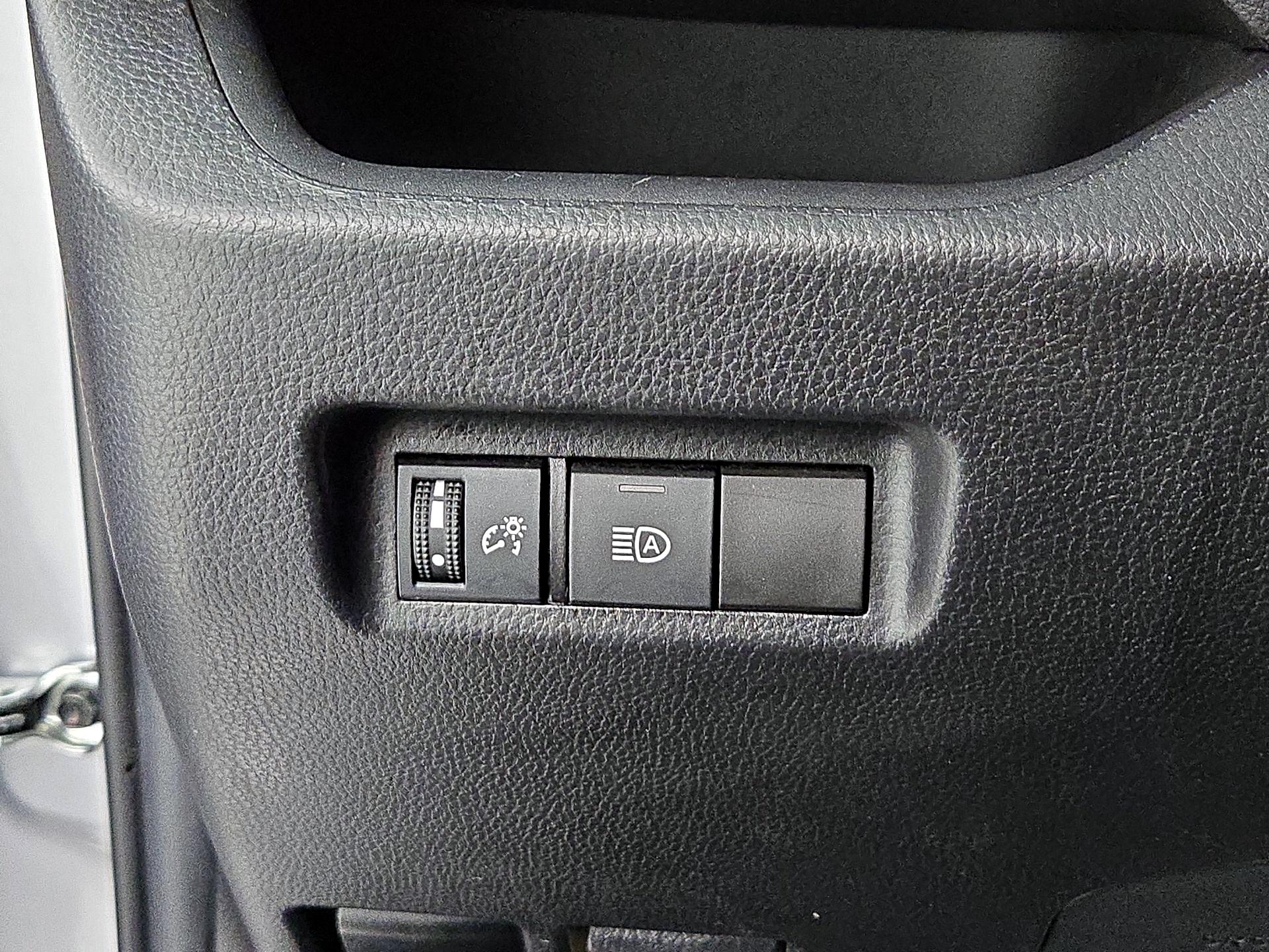 Thumbnail: 2021 Toyota RAV4 - 13