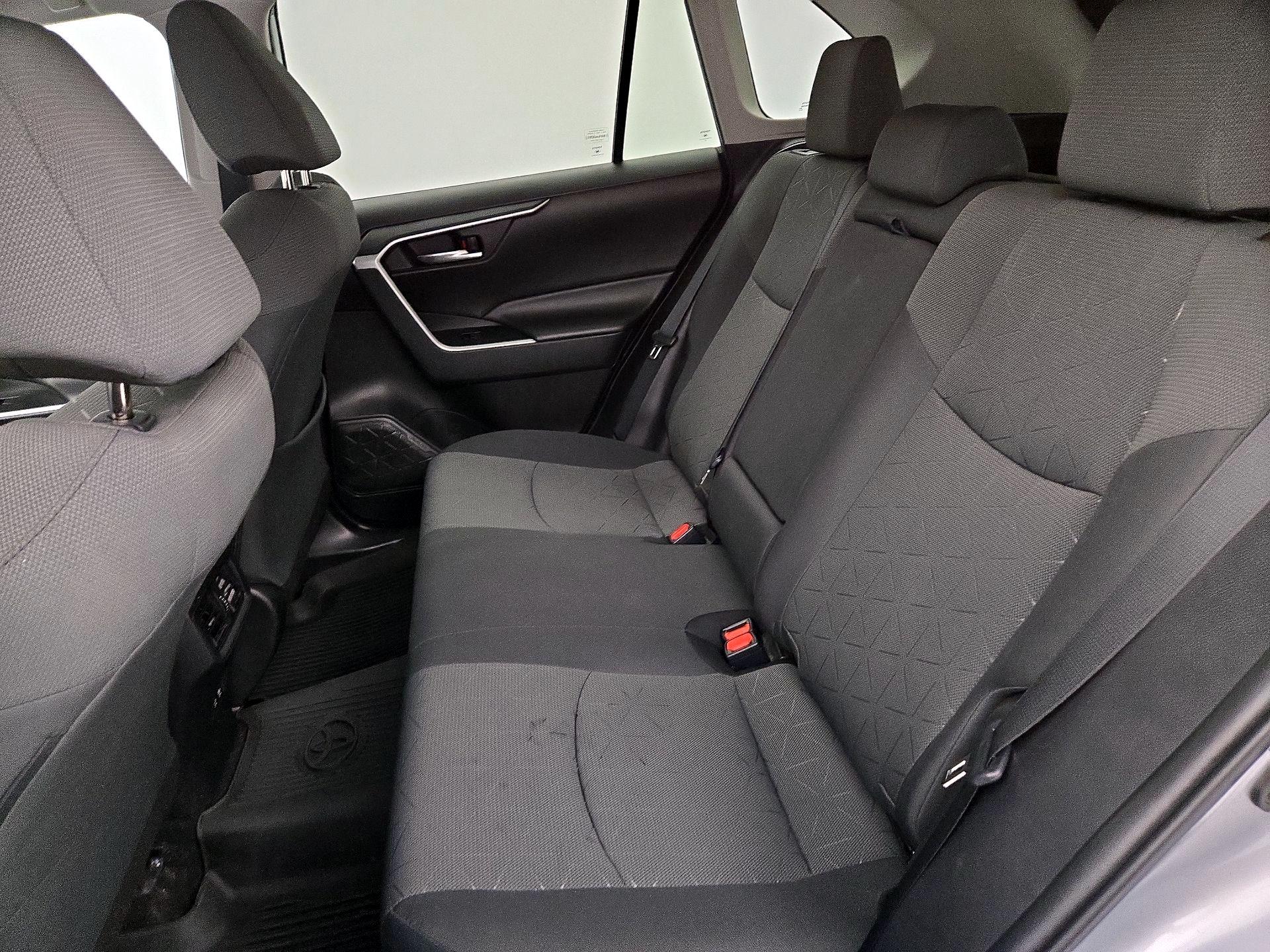 Thumbnail: 2021 Toyota RAV4 - 19