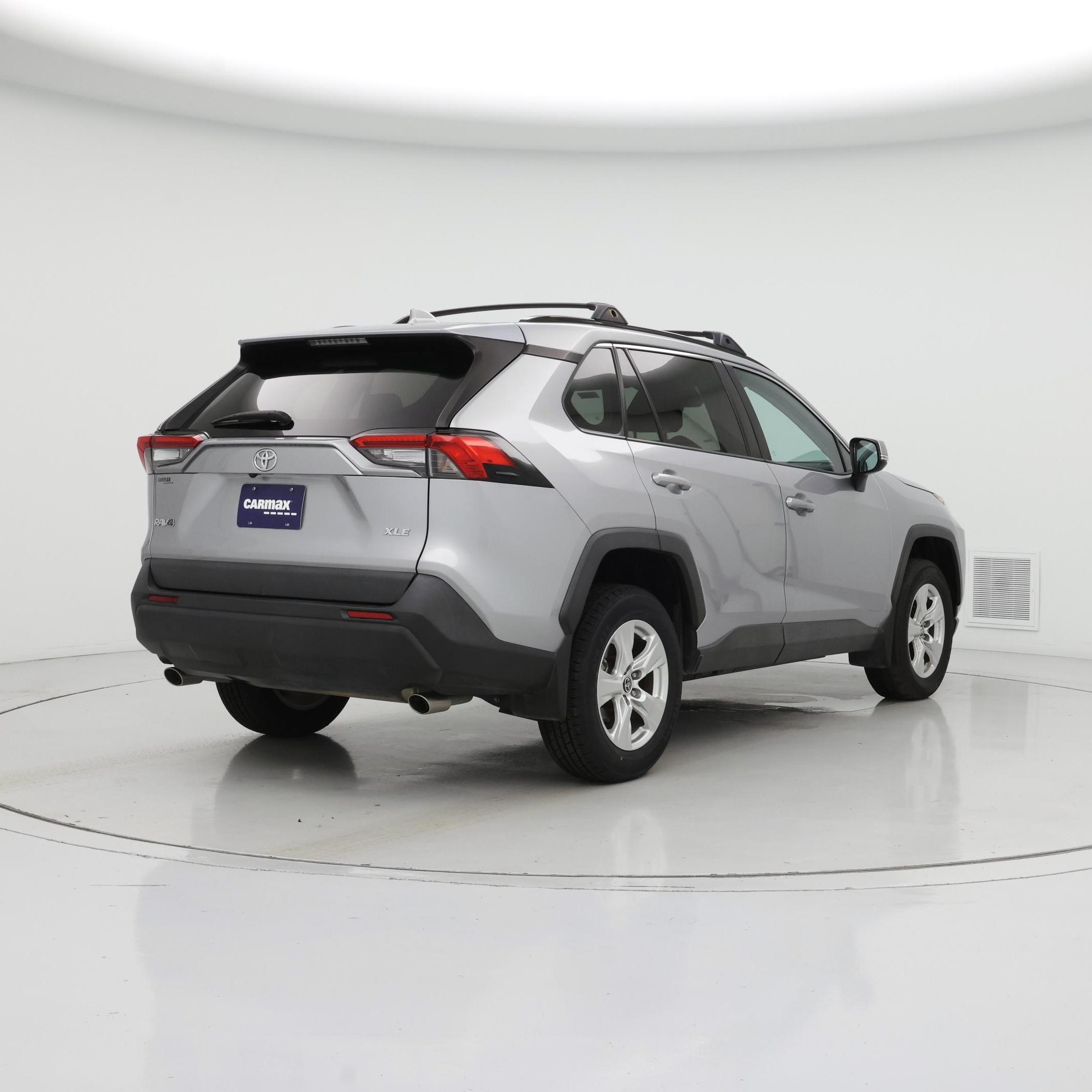 Thumbnail: 2021 Toyota RAV4 - 8