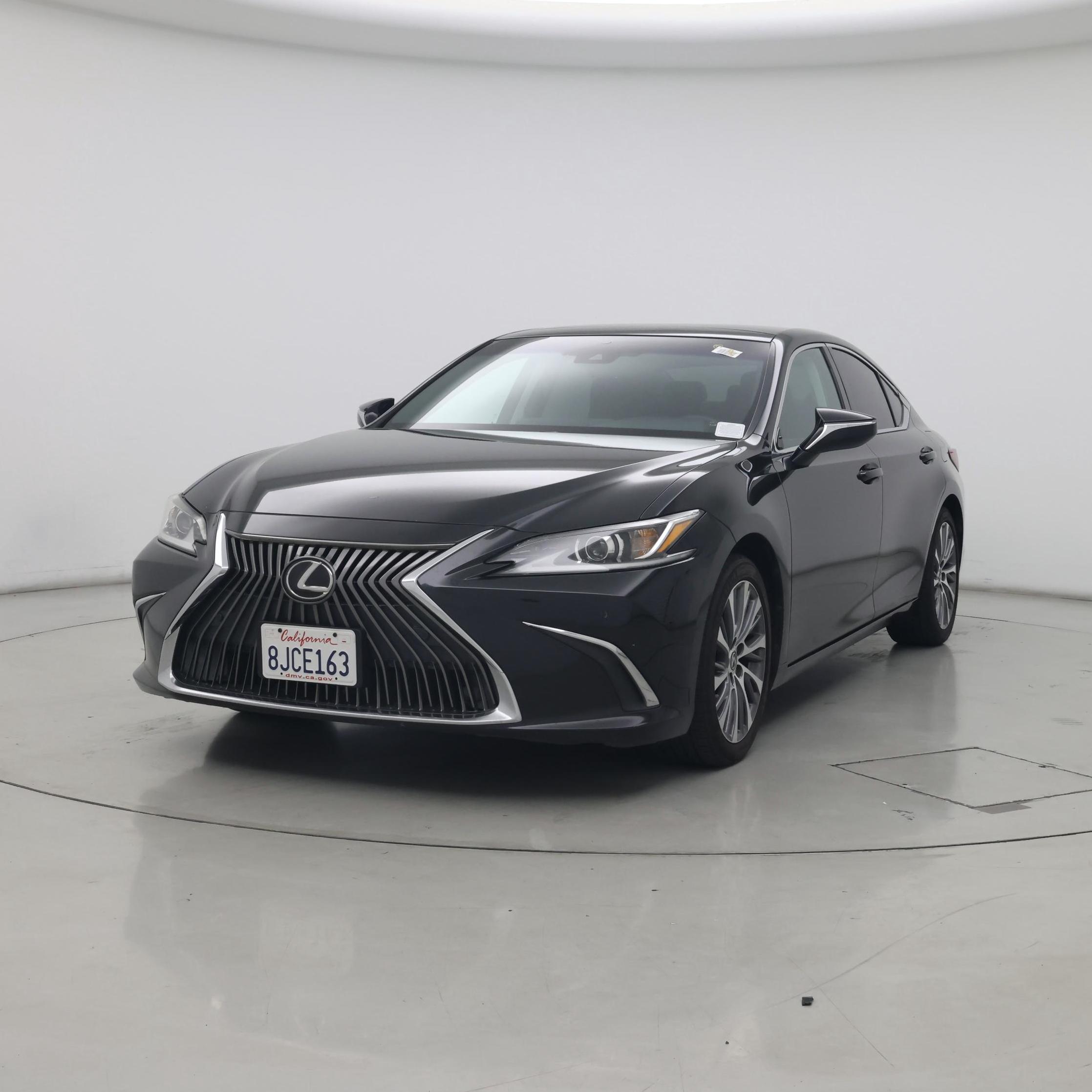 Thumbnail: 2019 Lexus ES - 4