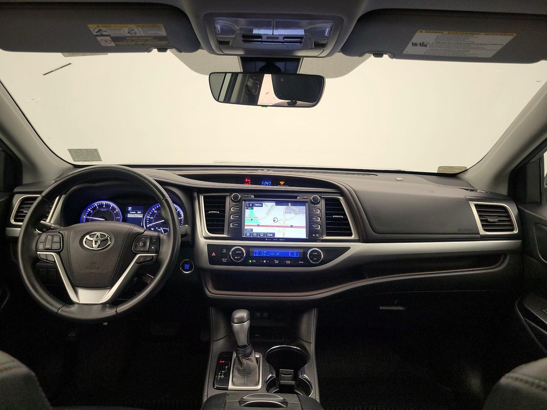 Thumbnail: 2018 Toyota Highlander - 9