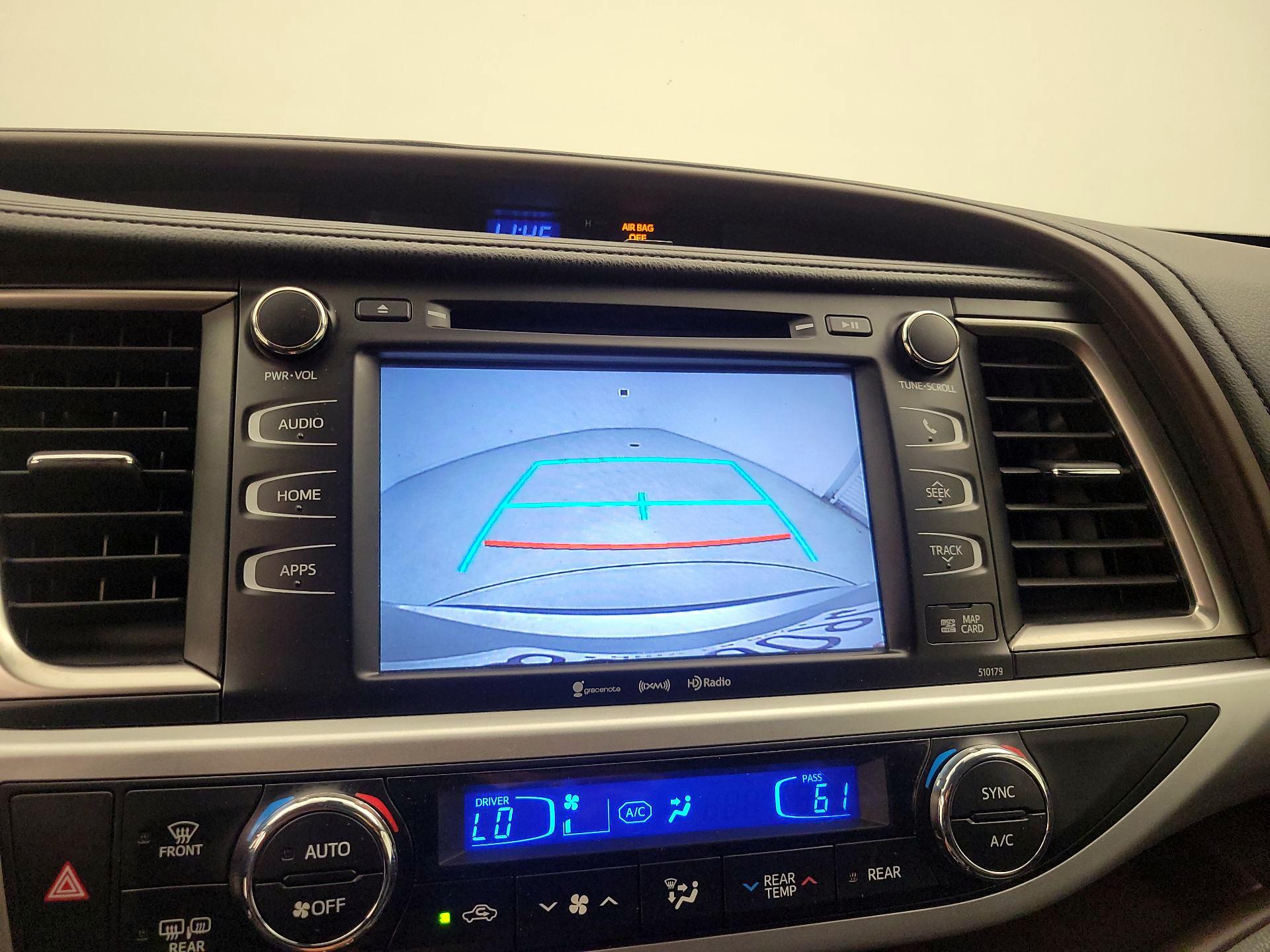 Thumbnail: 2018 Toyota Highlander - 15