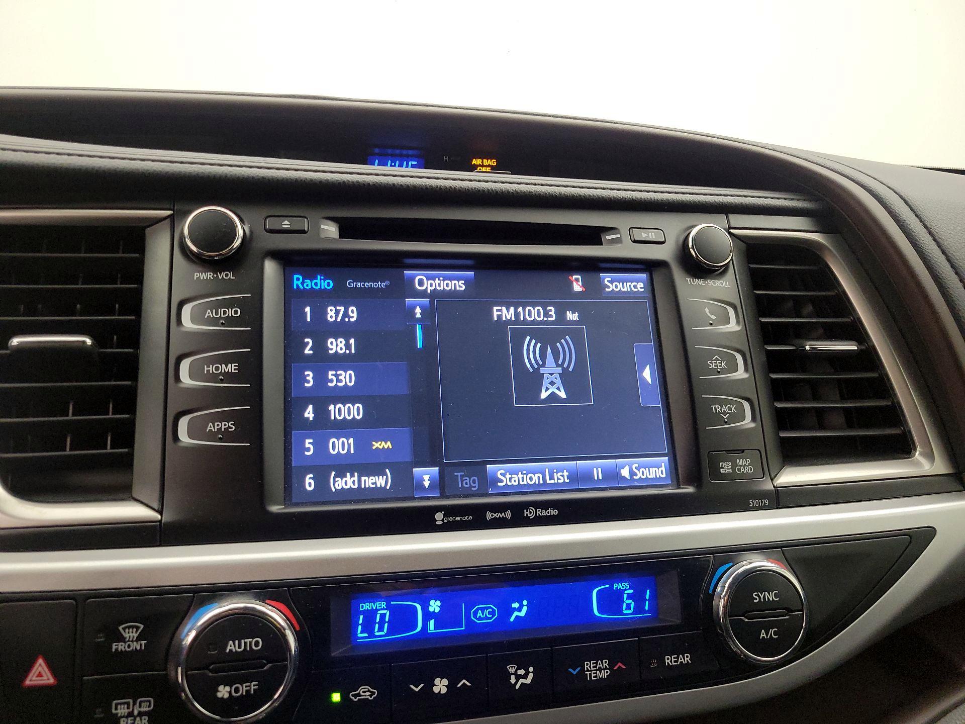 Thumbnail: 2018 Toyota Highlander - 16