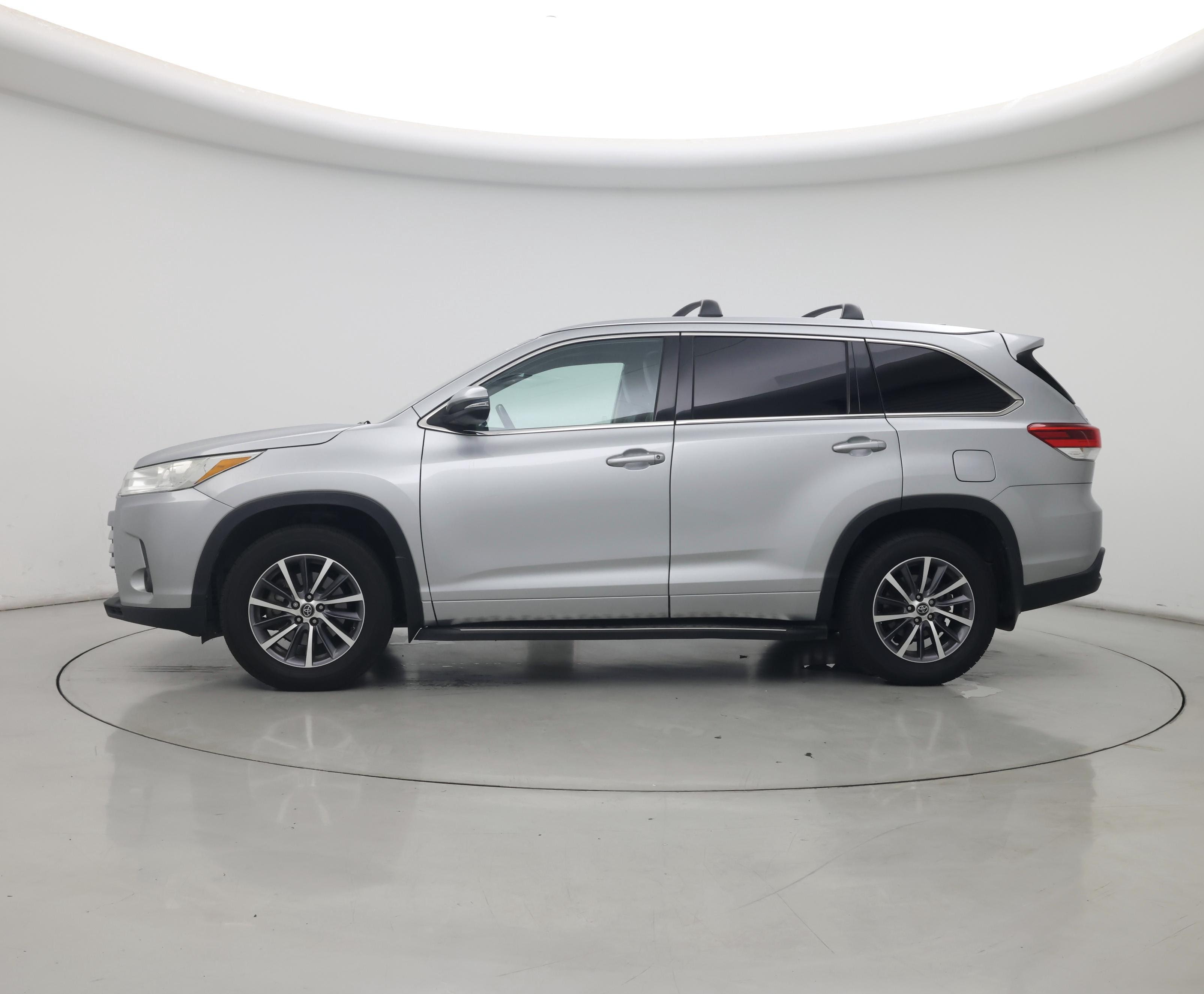 Thumbnail: 2018 Toyota Highlander - 3