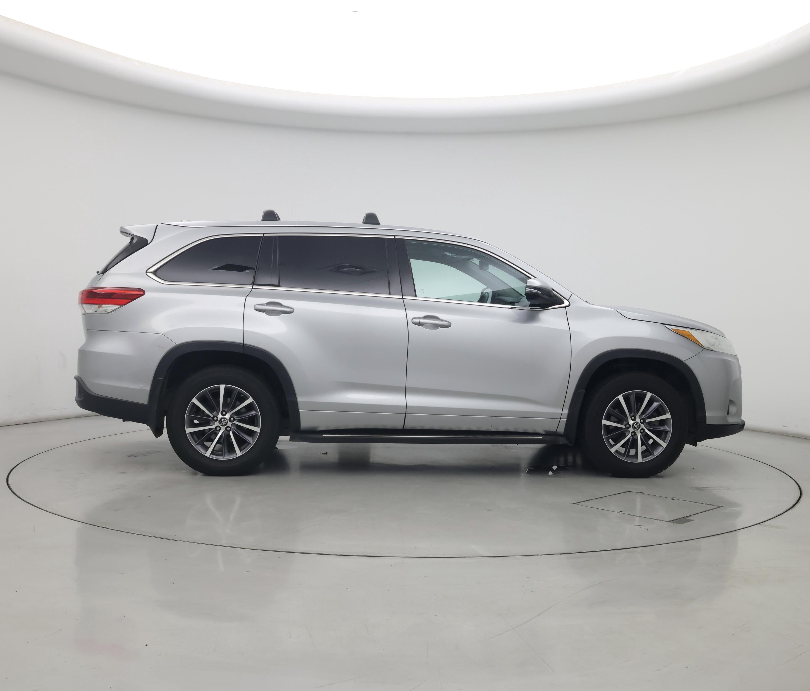 Thumbnail: 2018 Toyota Highlander - 7