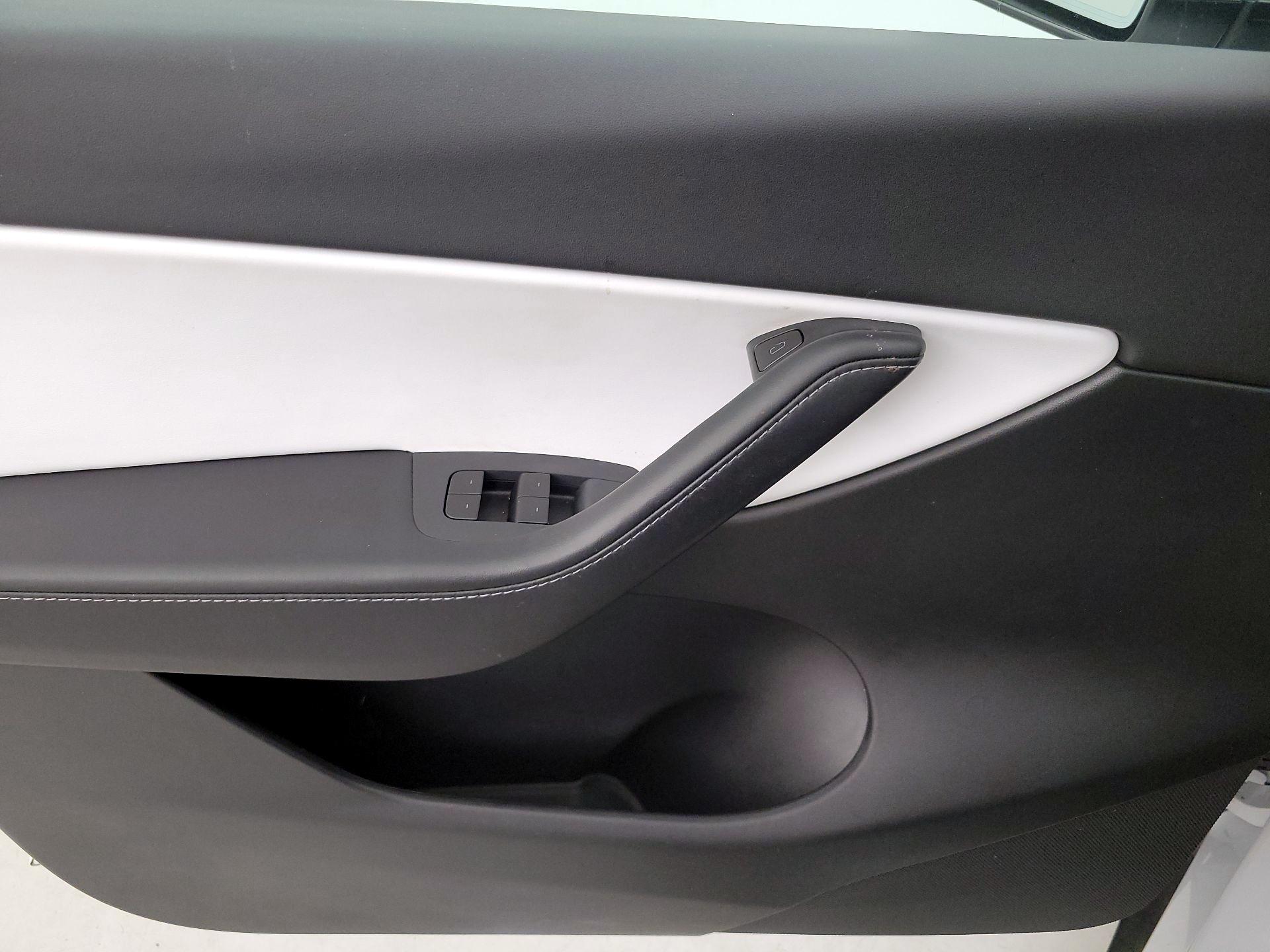Thumbnail: 2021 Tesla Model Y - 12