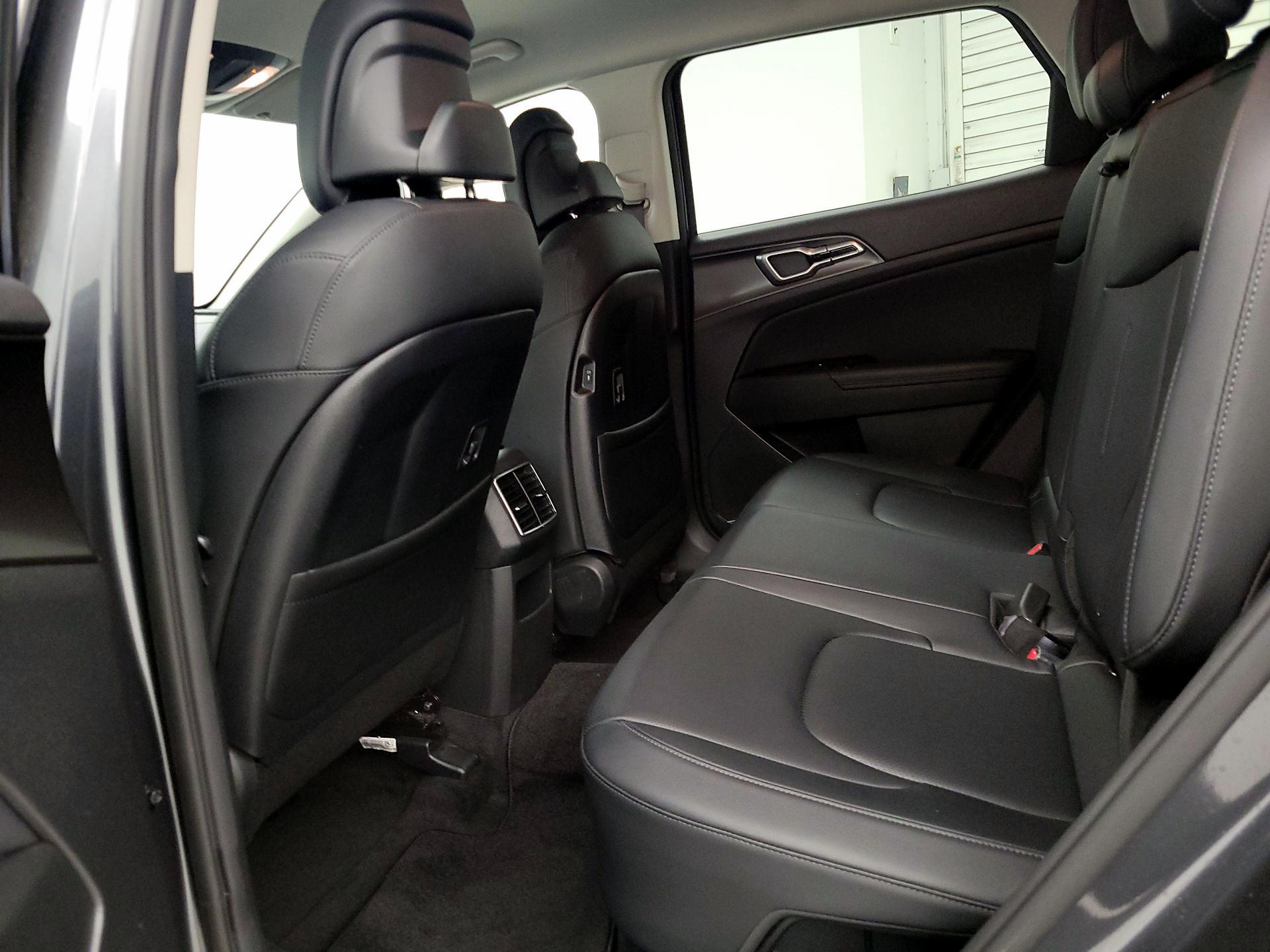 Thumbnail: 2023 Kia Sportage - 20