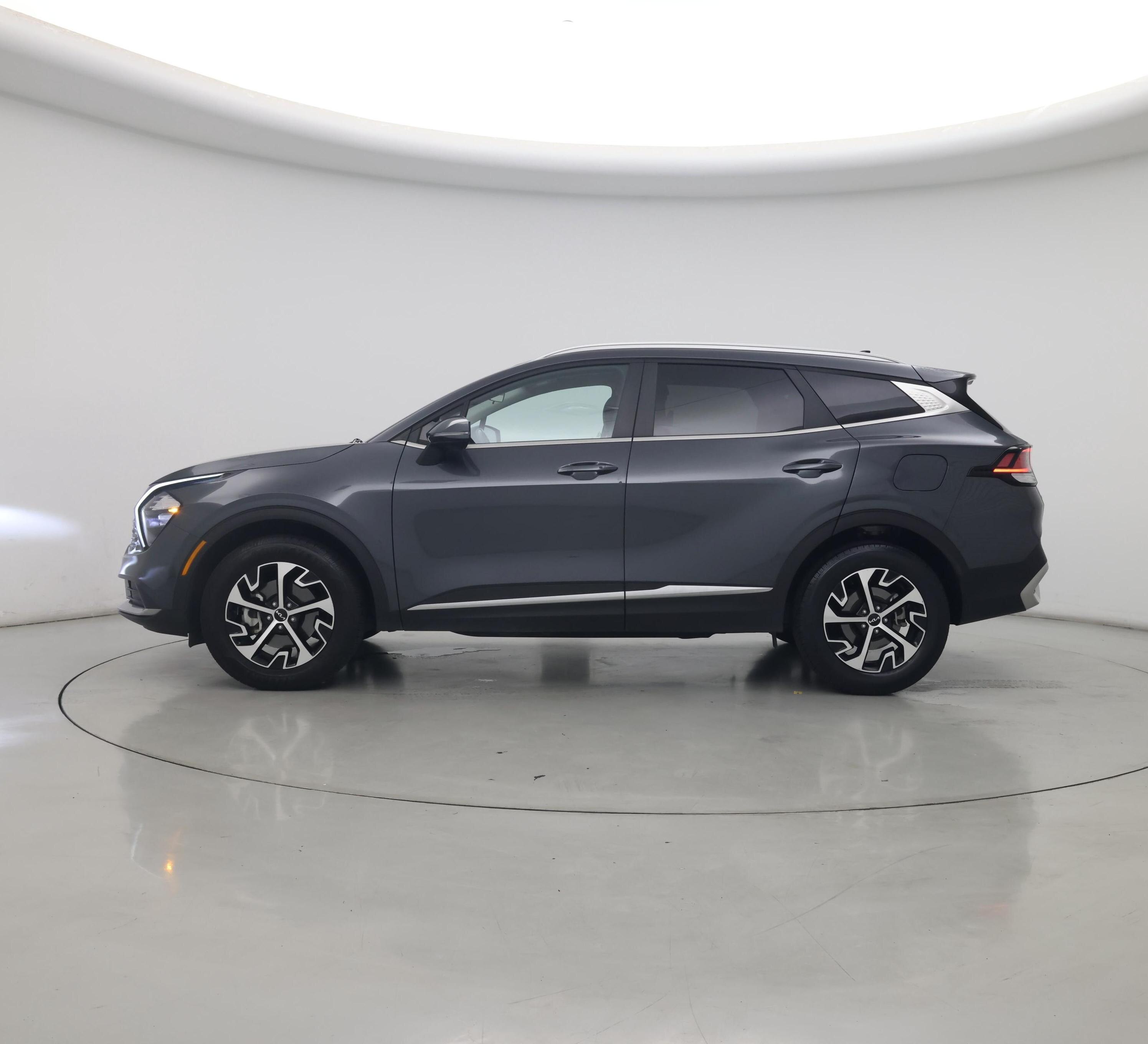 Thumbnail: 2023 Kia Sportage - 3