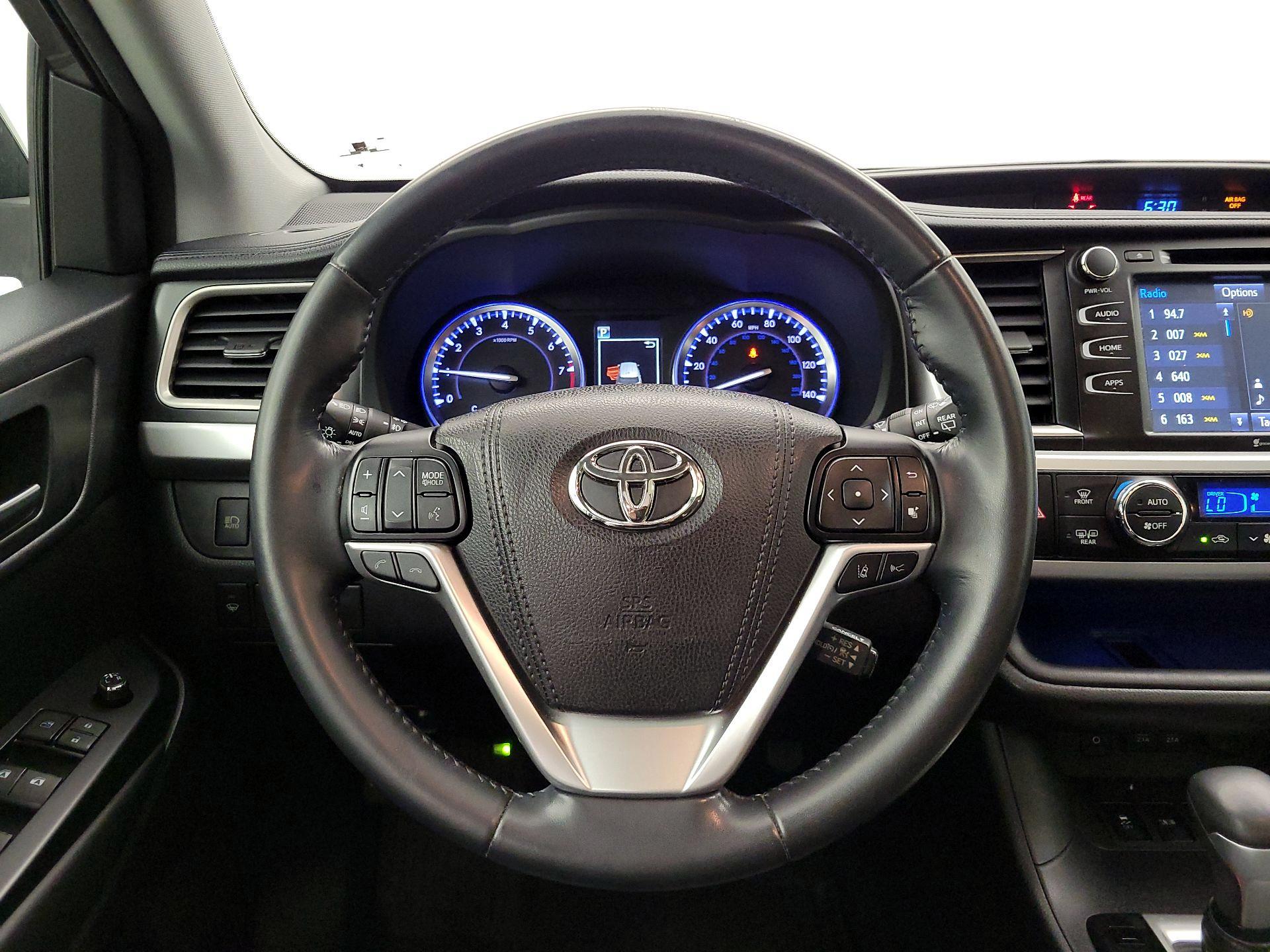 Thumbnail: 2018 Toyota Highlander - 10