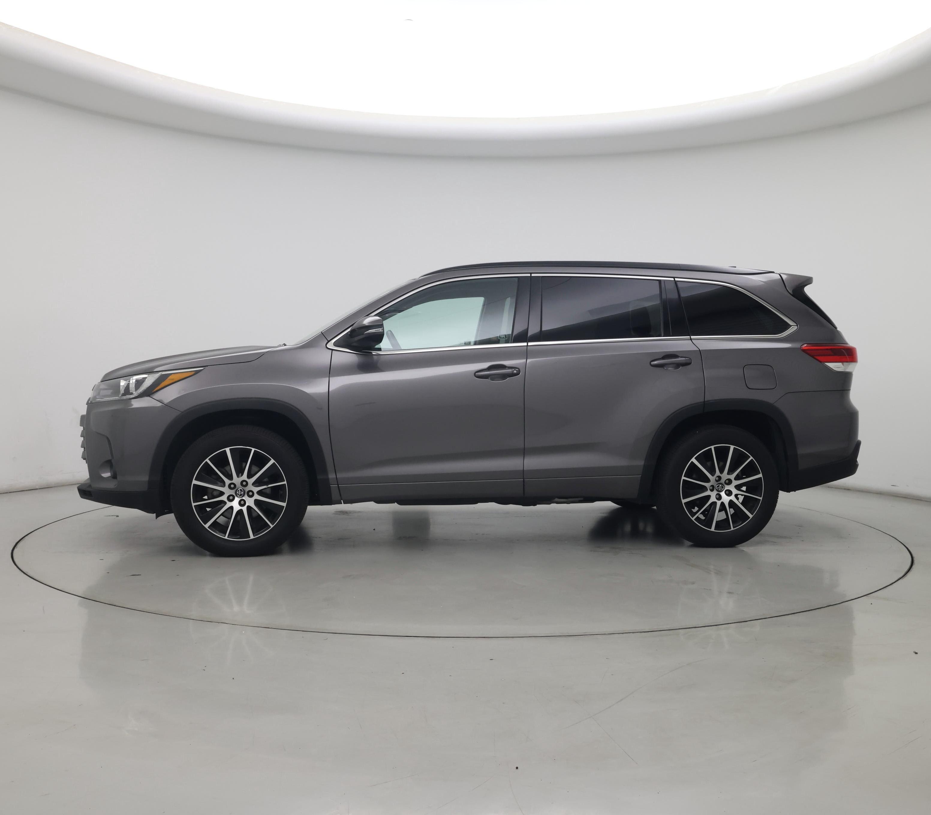 Thumbnail: 2018 Toyota Highlander - 3