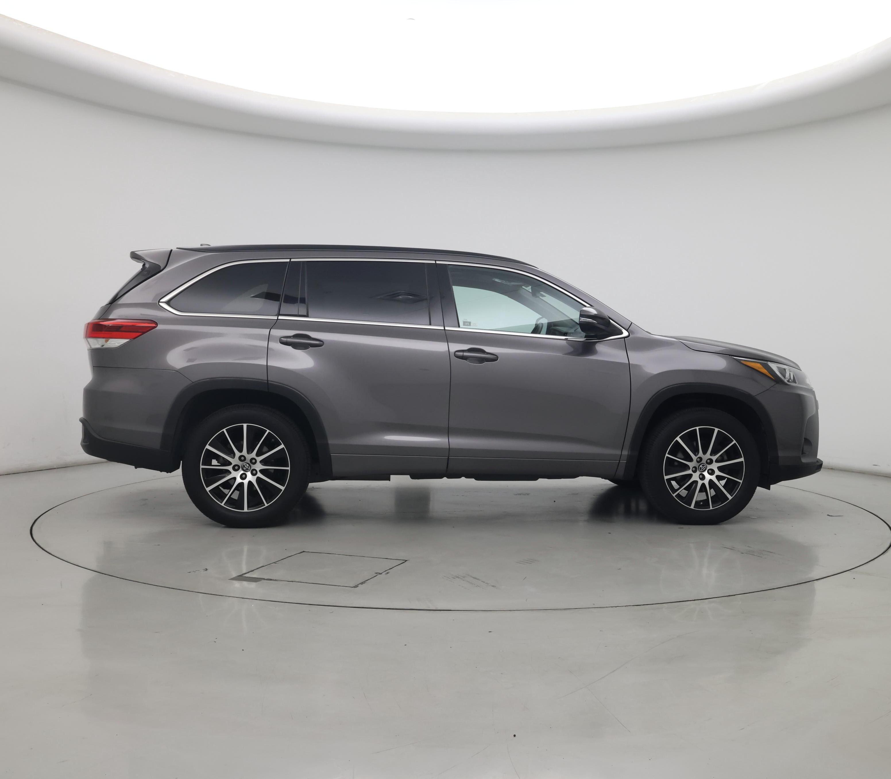 Thumbnail: 2018 Toyota Highlander - 7