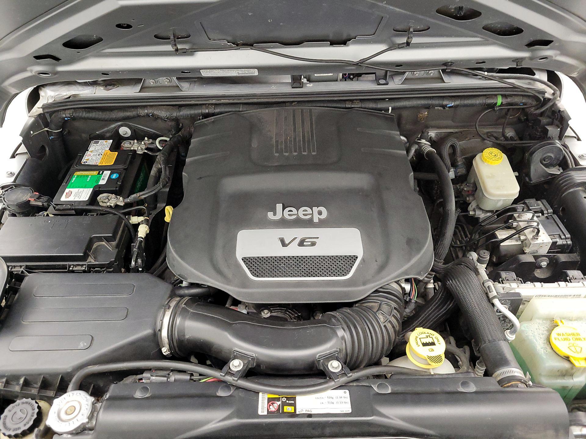 Thumbnail: 2014 Jeep Wrangler - 20