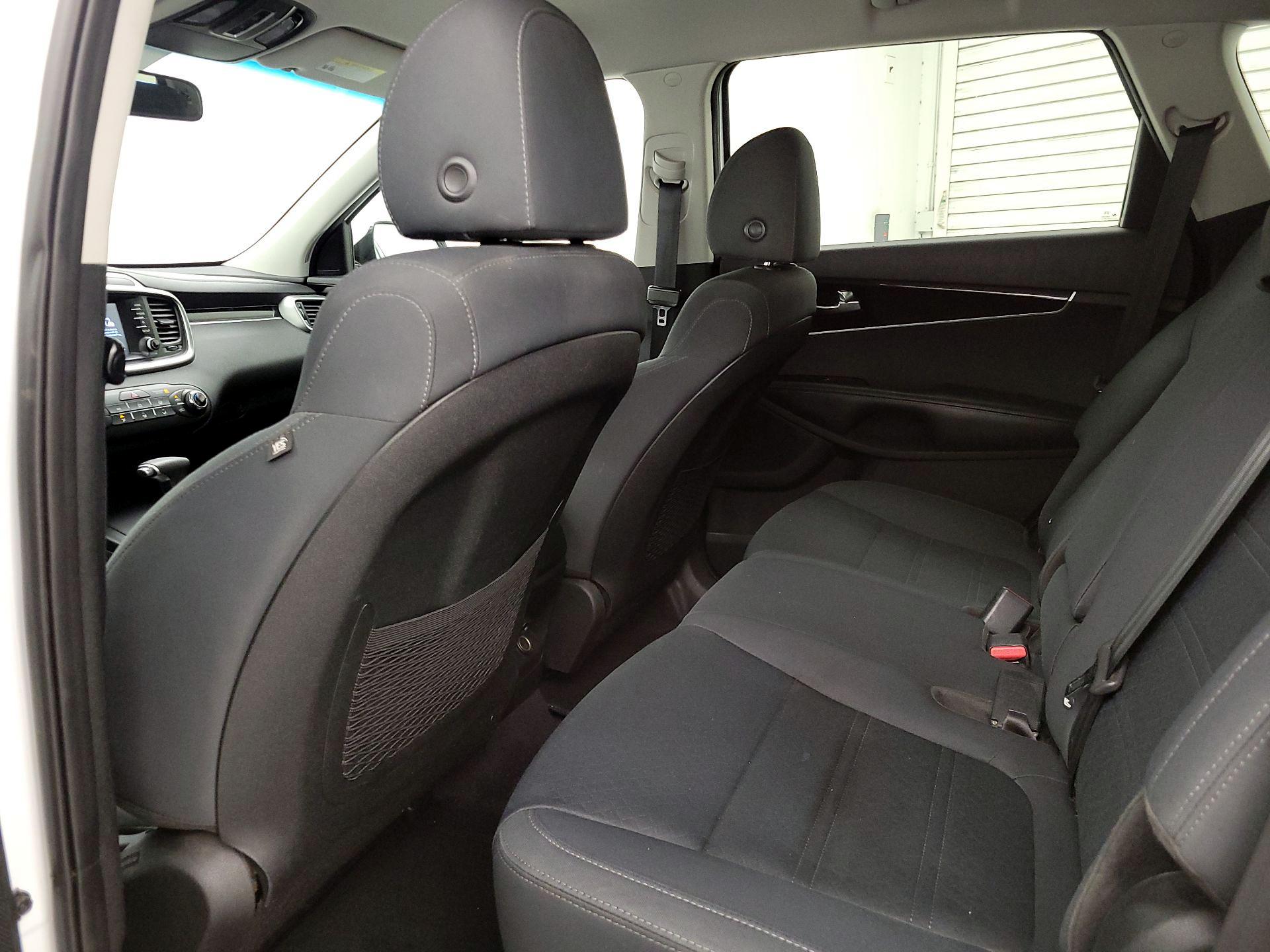 Thumbnail: 2019 Kia Sorento - 19