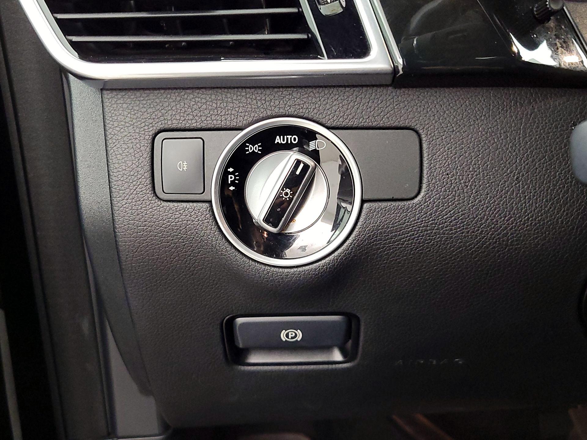 Thumbnail: 2016 Mercedes-Benz GLE - 13