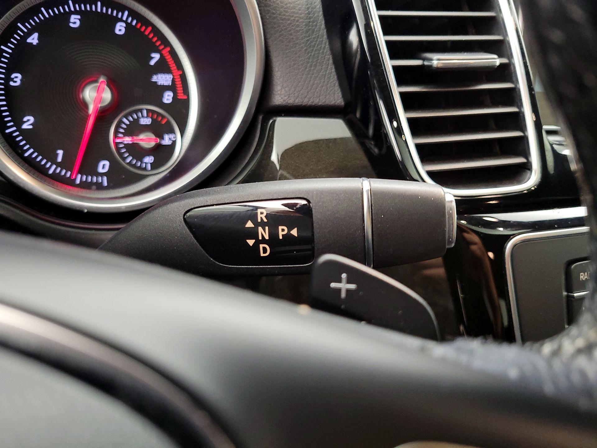 Thumbnail: 2016 Mercedes-Benz GLE - 17