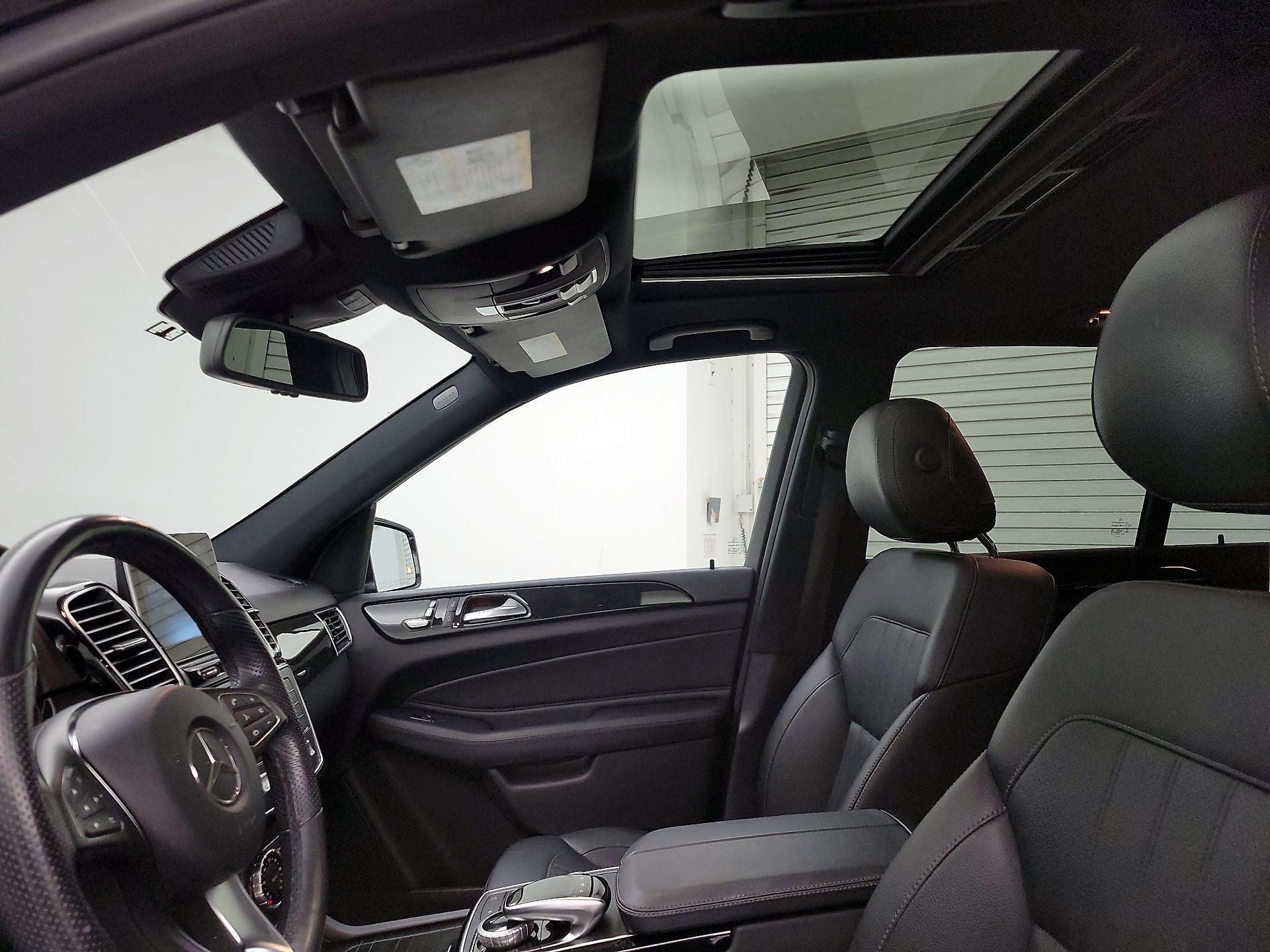 Thumbnail: 2016 Mercedes-Benz GLE - 19
