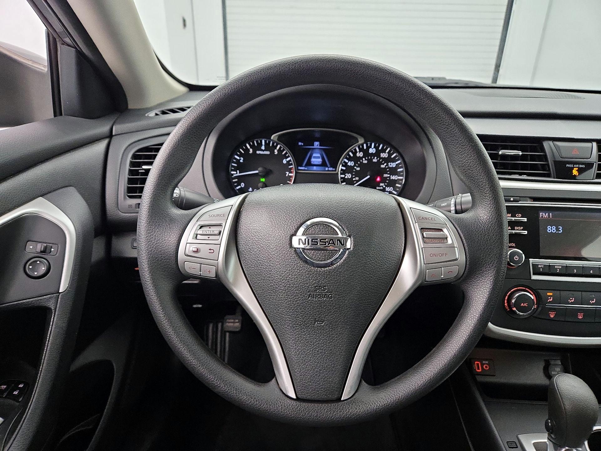 Thumbnail: 2018 Nissan Altima - 10