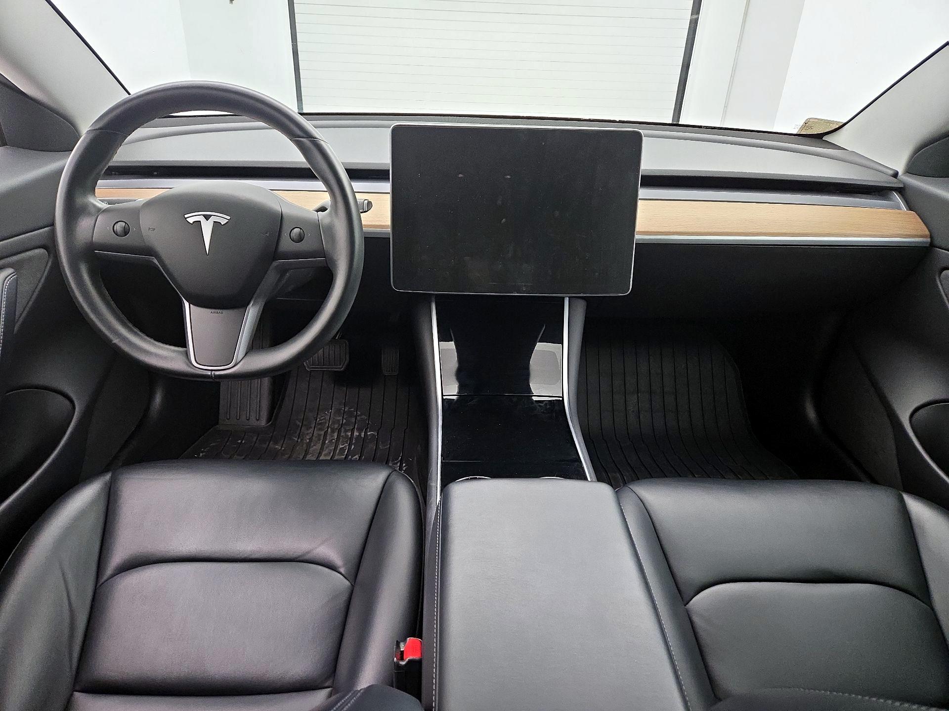 Thumbnail: 2019 Tesla Model 3 - 9