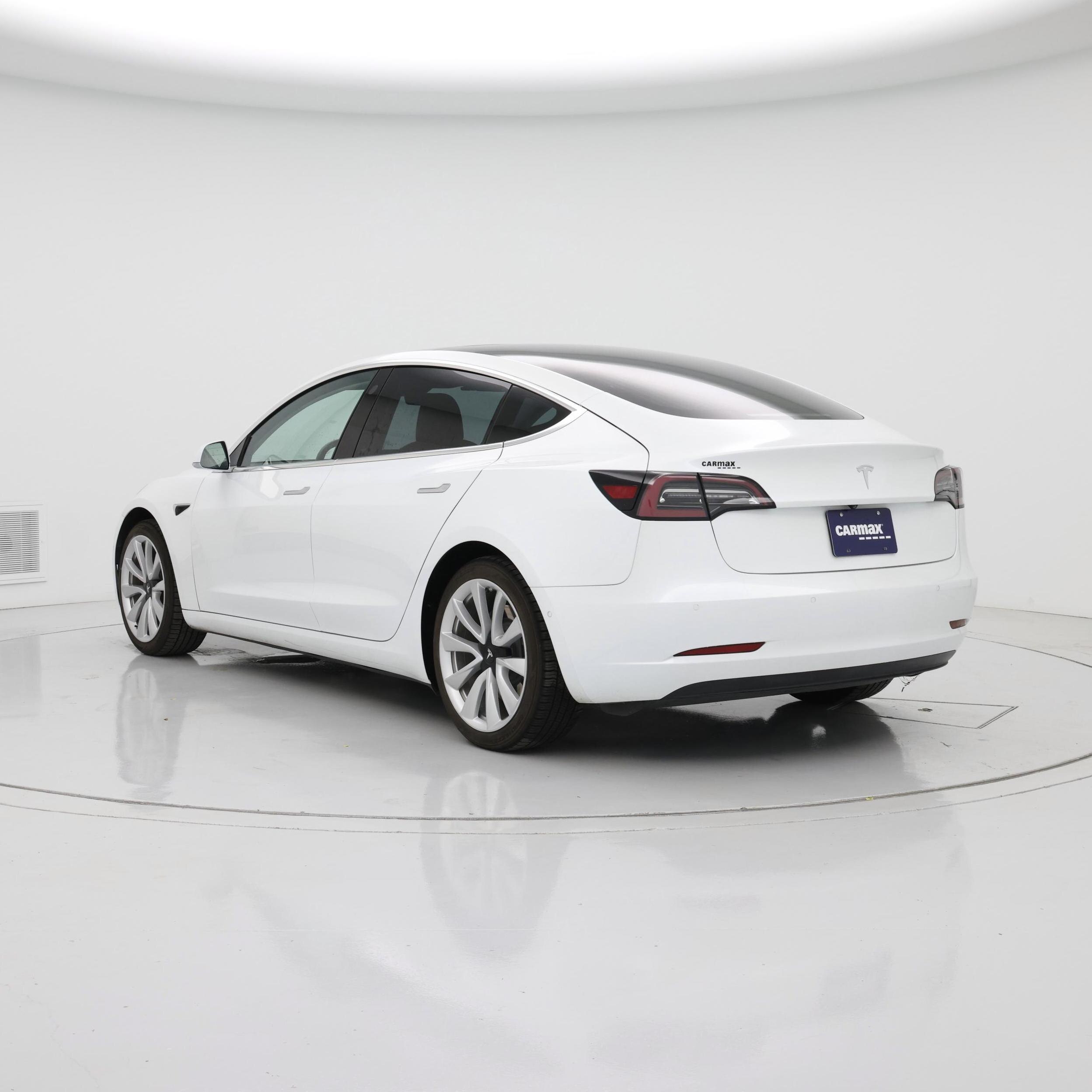Thumbnail: 2019 Tesla Model 3 - 2