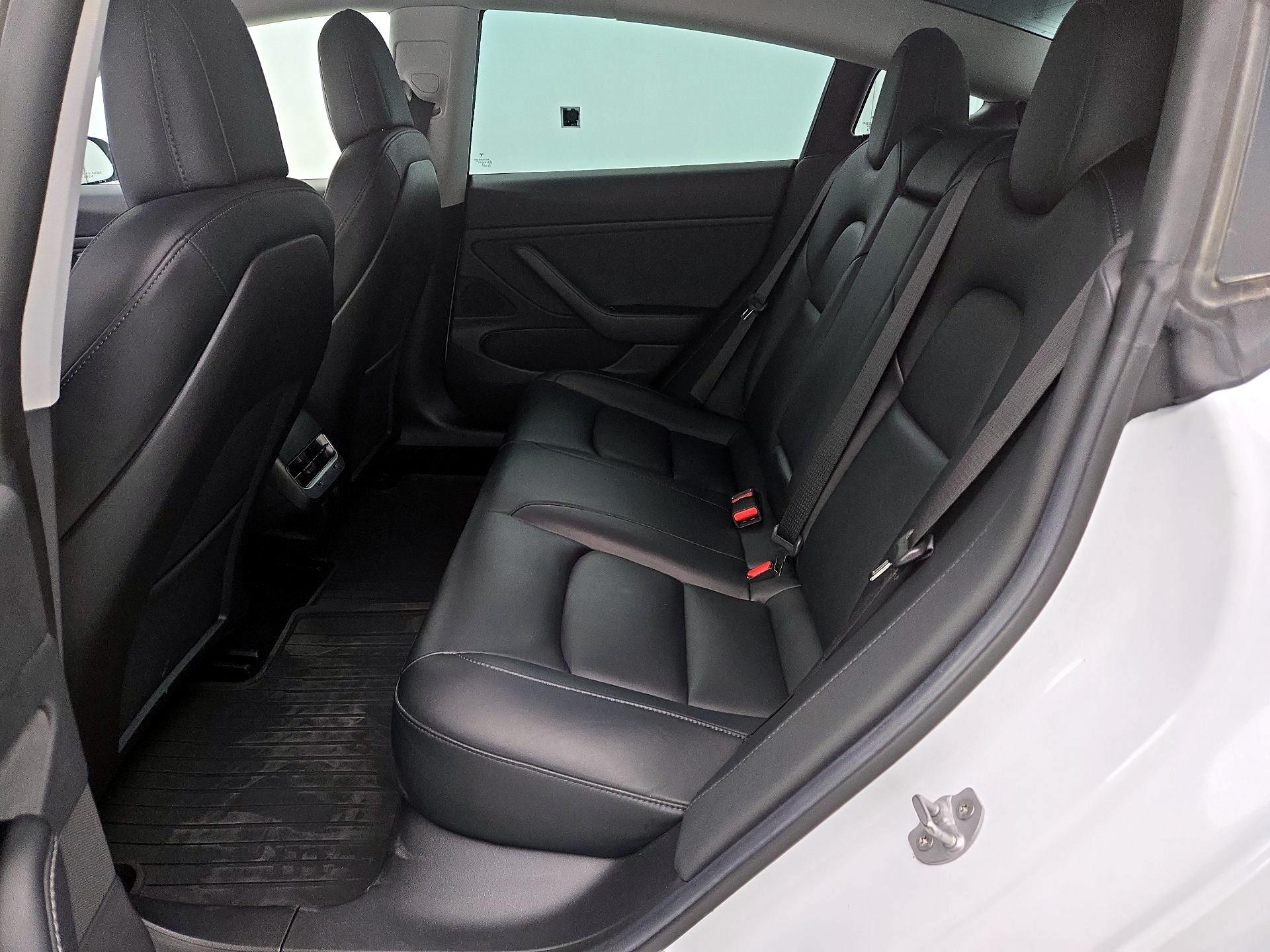 Thumbnail: 2019 Tesla Model 3 - 20