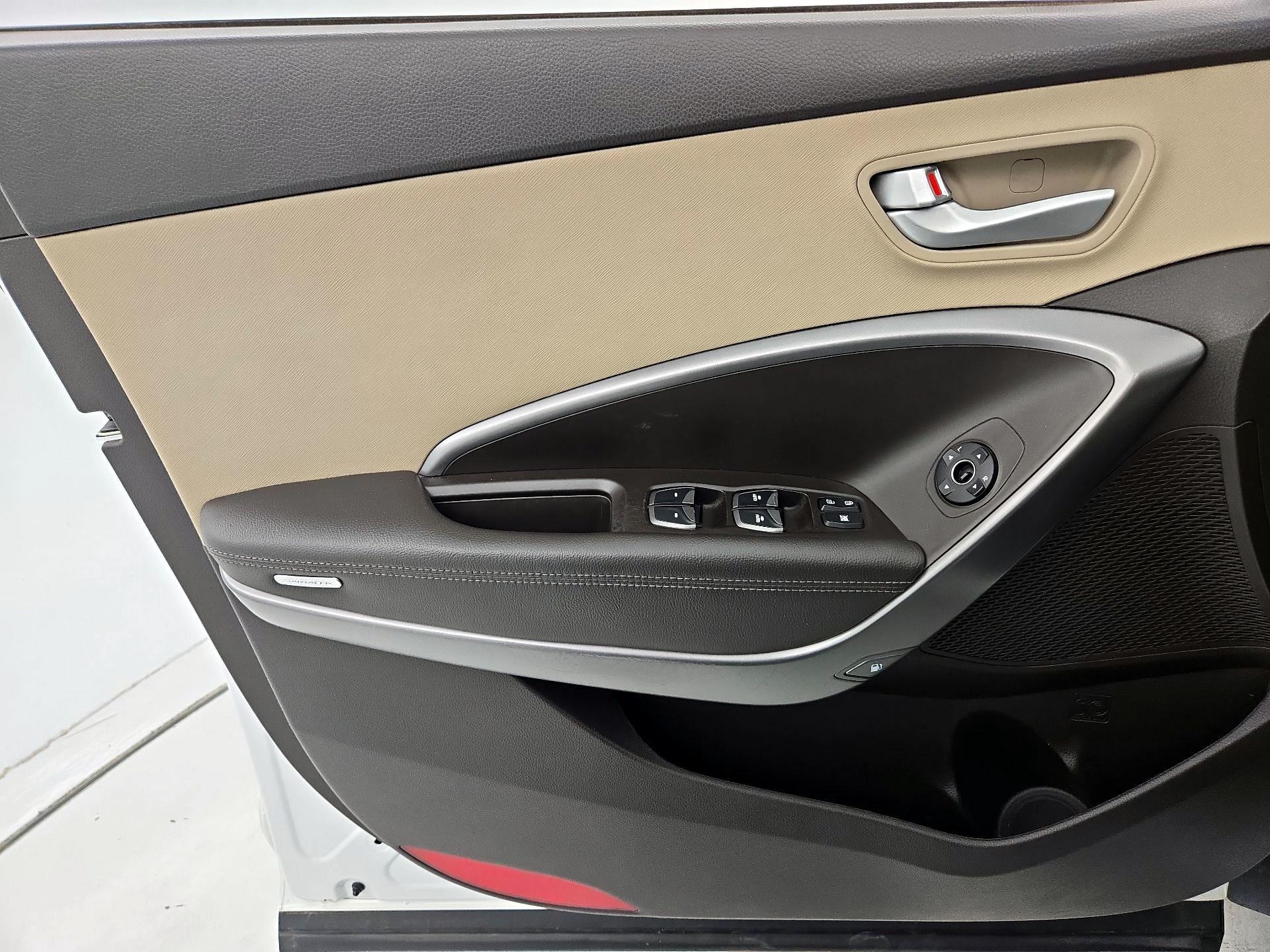 Thumbnail: 2017 Hyundai Santa Fe - 12