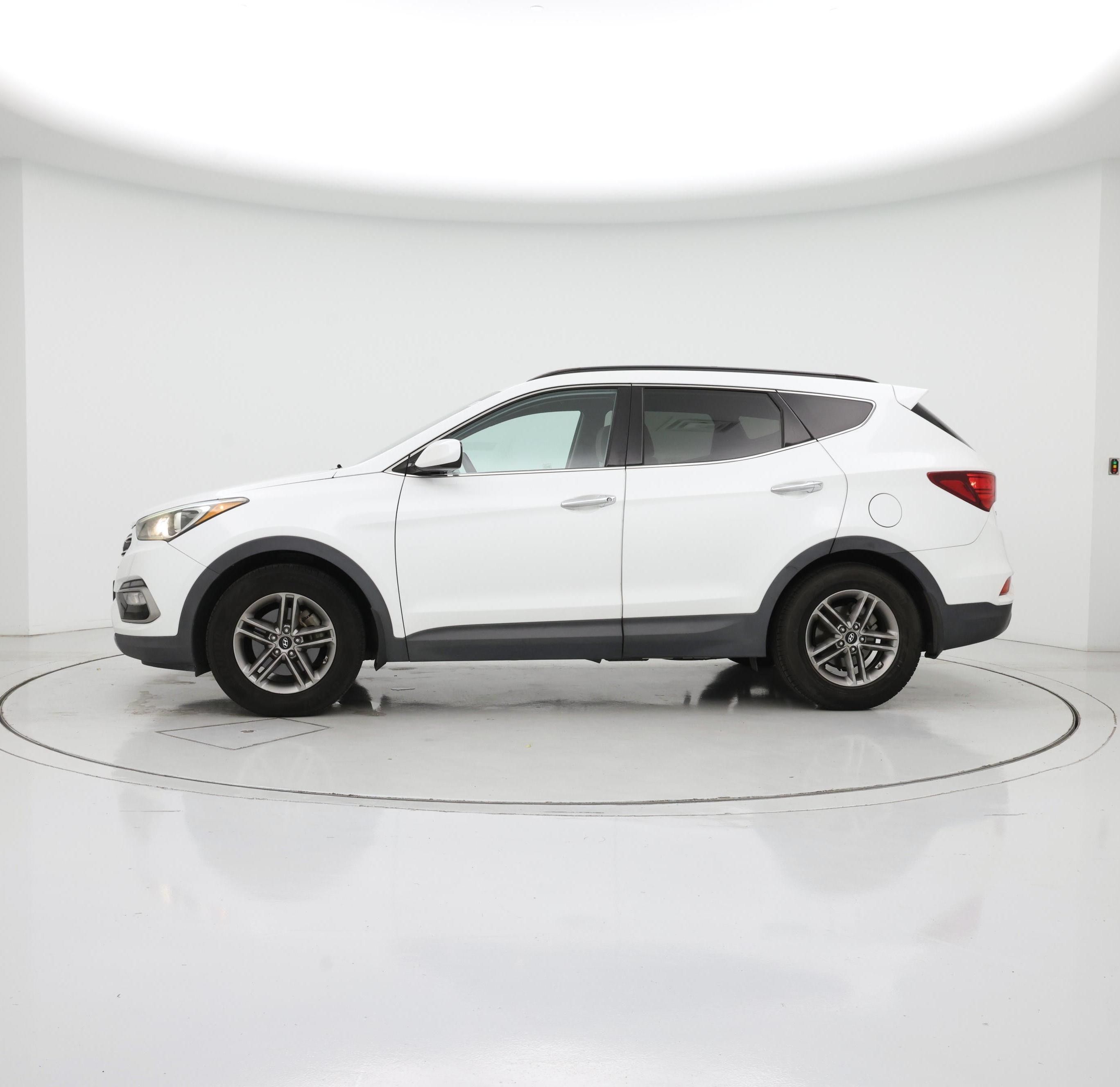 Thumbnail: 2017 Hyundai Santa Fe - 3