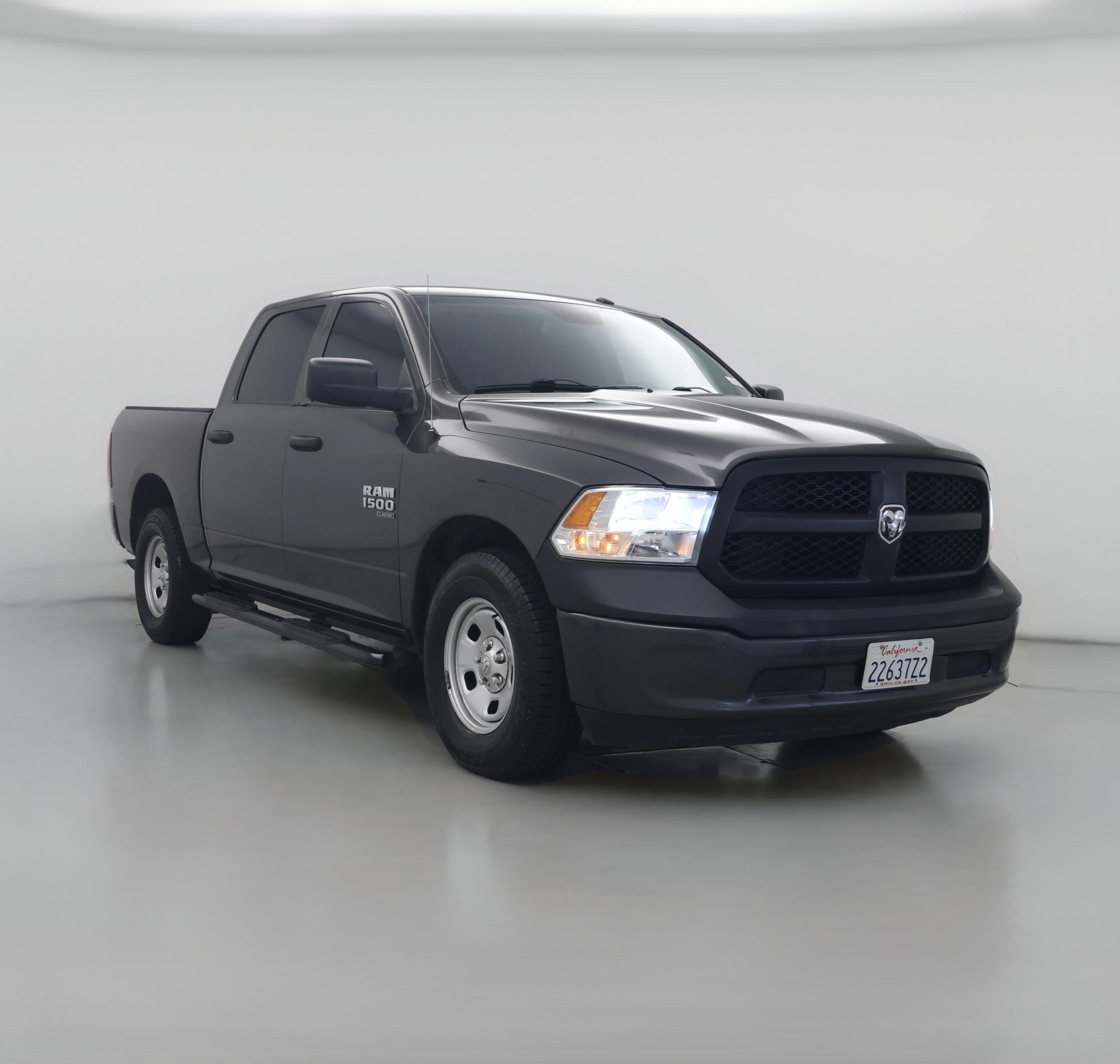 Thumbnail: 2020 RAM 1500 Classic - 1