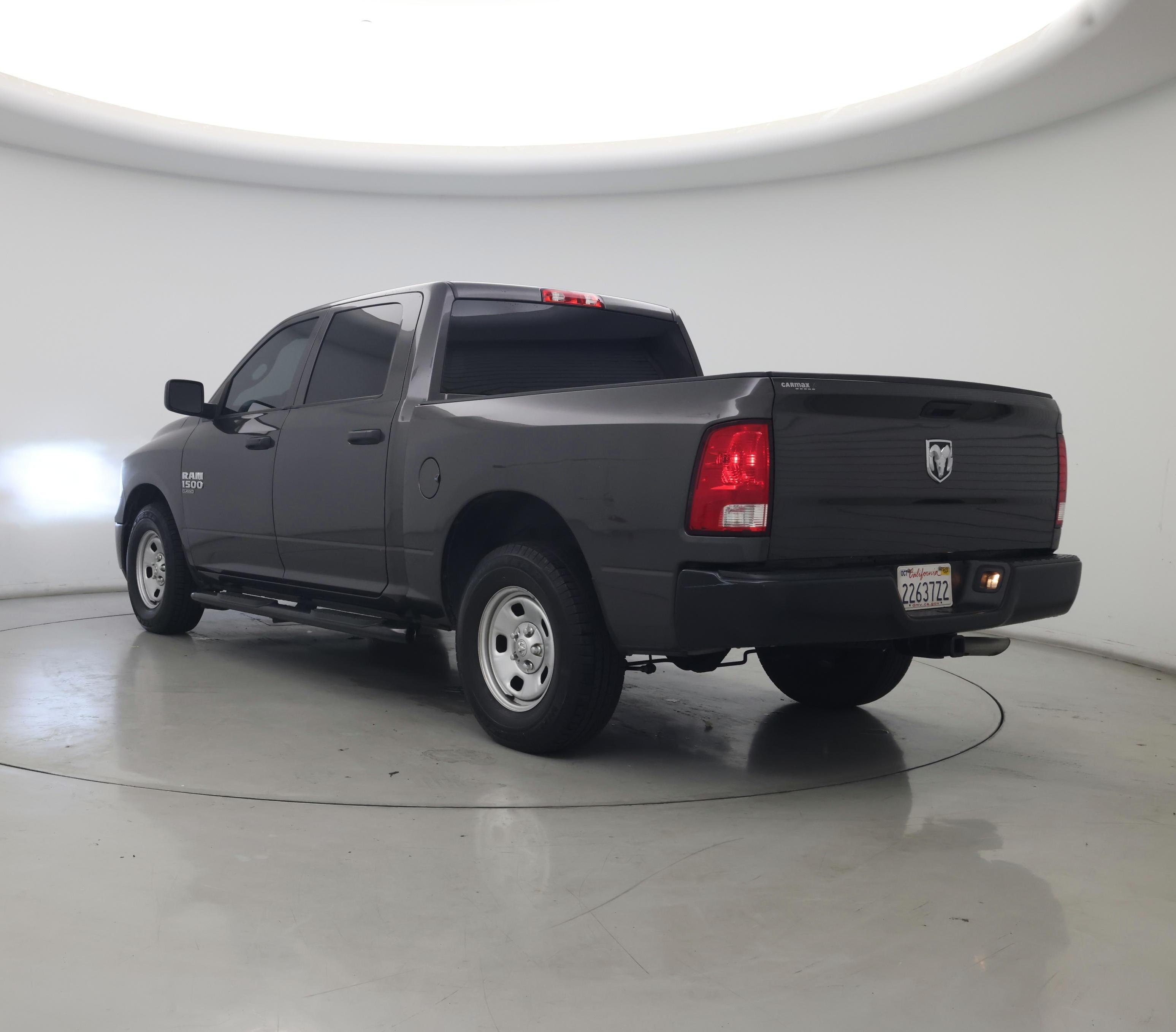 Thumbnail: 2020 RAM 1500 Classic - 2