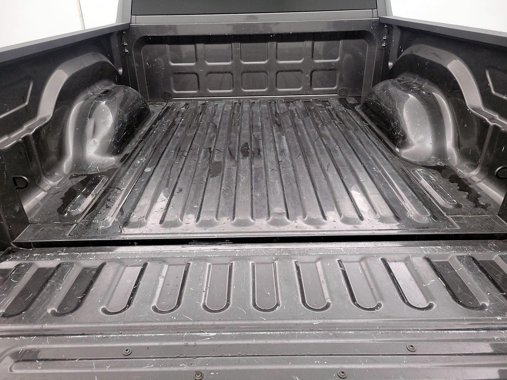 Thumbnail: 2020 RAM 1500 Classic - 19