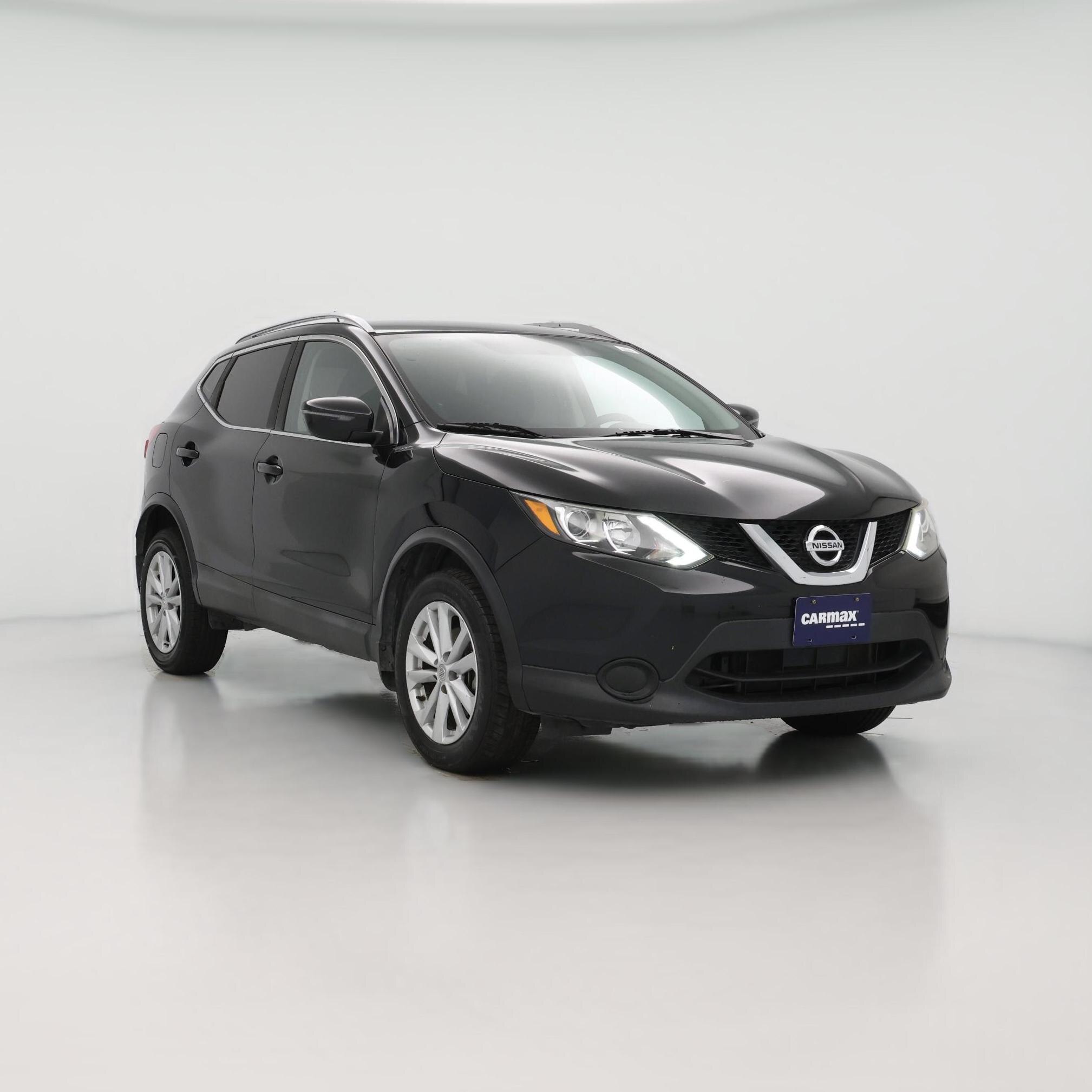 Thumbnail: 2017 Nissan Rogue Sport - 1