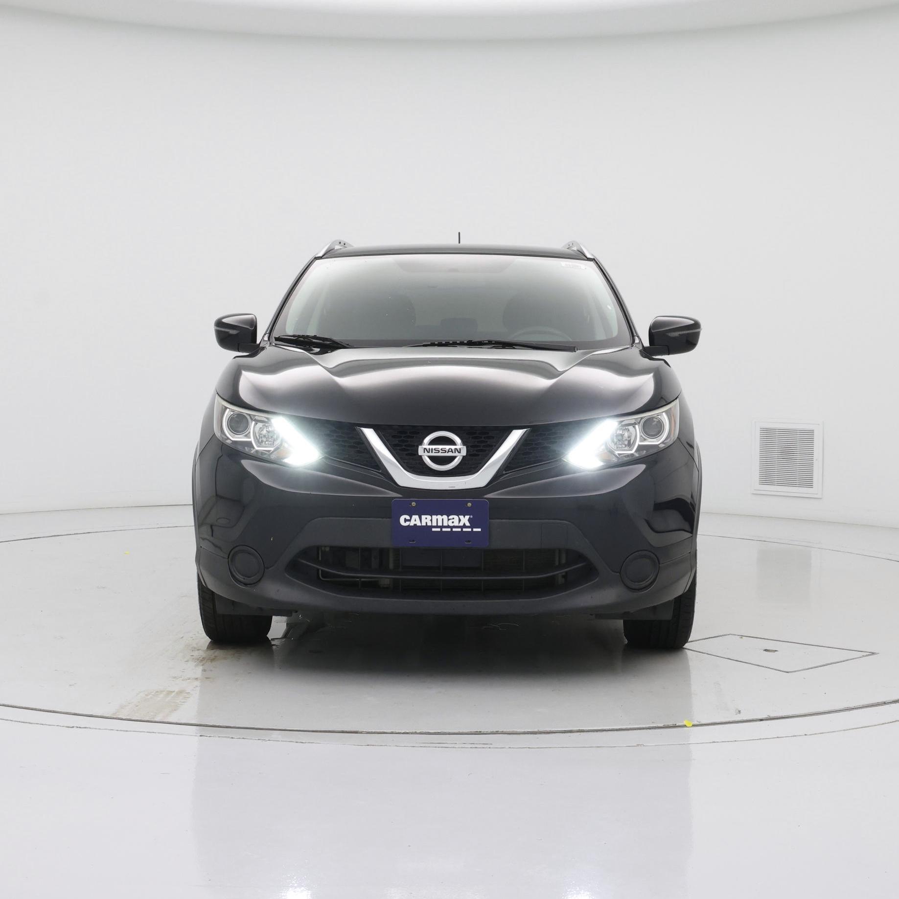Thumbnail: 2017 Nissan Rogue Sport - 5