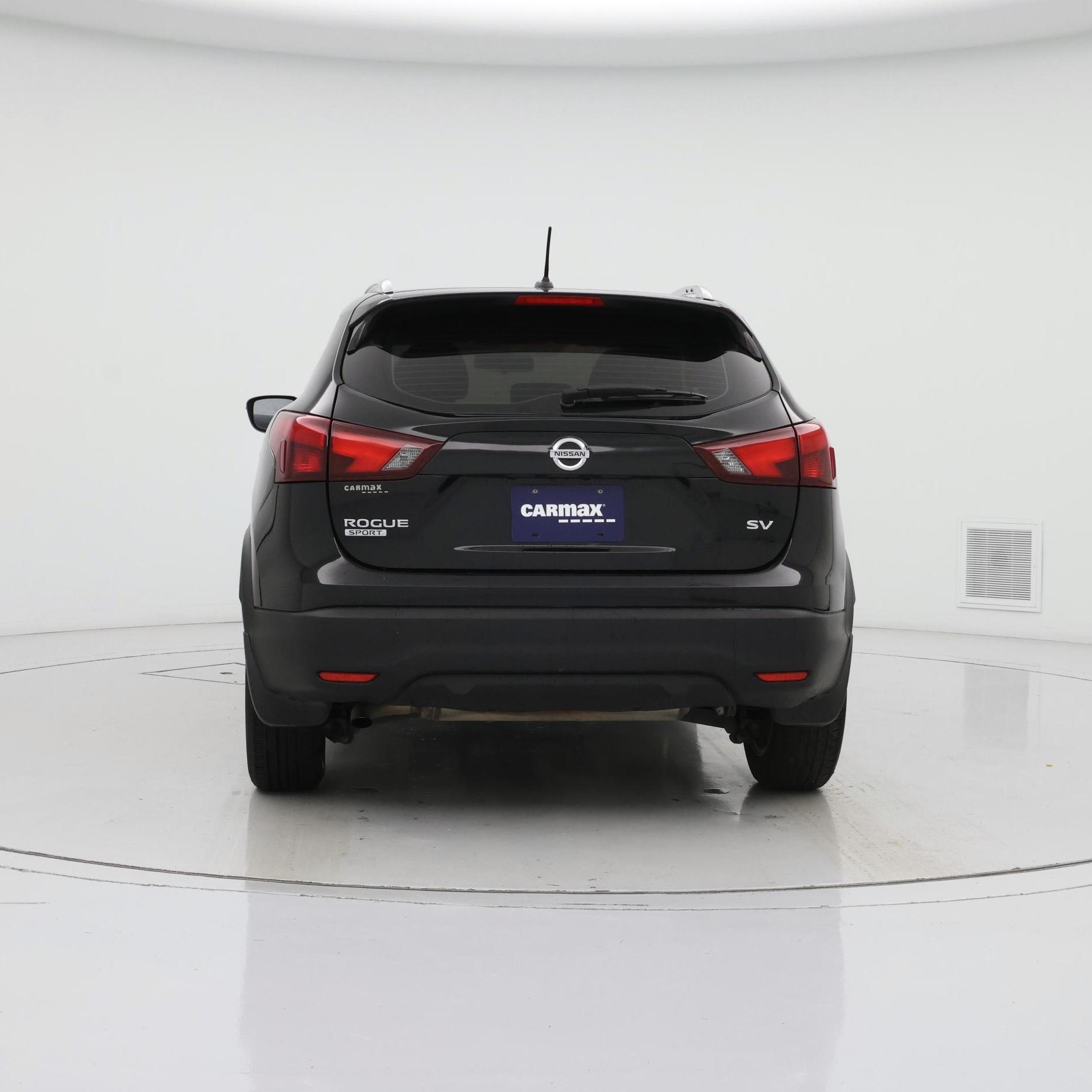 Thumbnail: 2017 Nissan Rogue Sport - 6