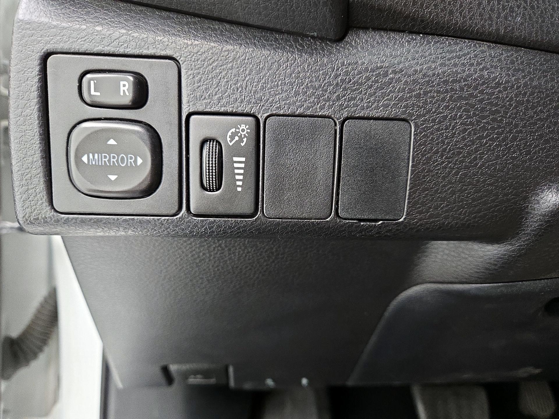 Thumbnail: 2016 Toyota Corolla - 13