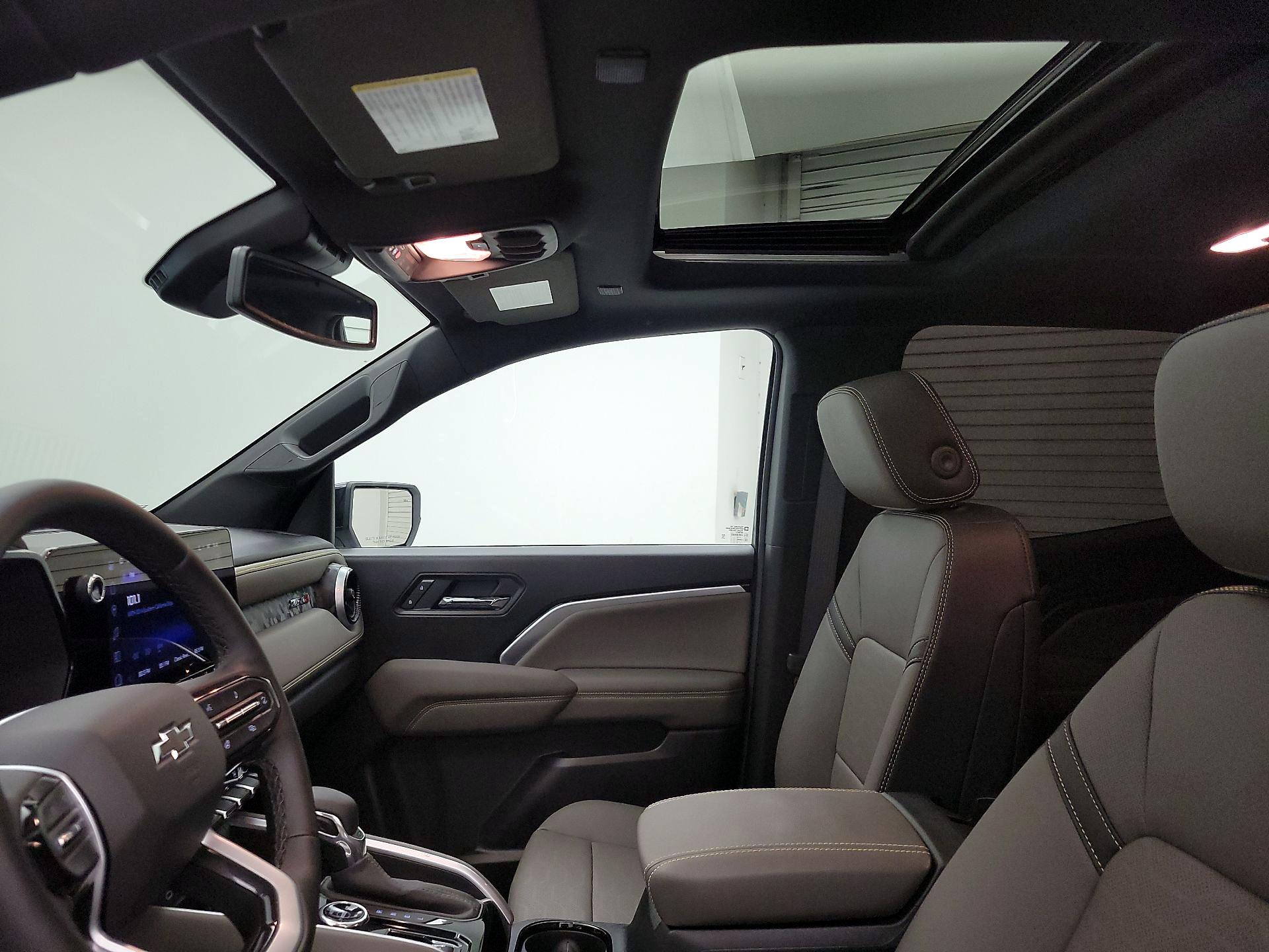 Thumbnail: 2025 Chevrolet Colorado - 19
