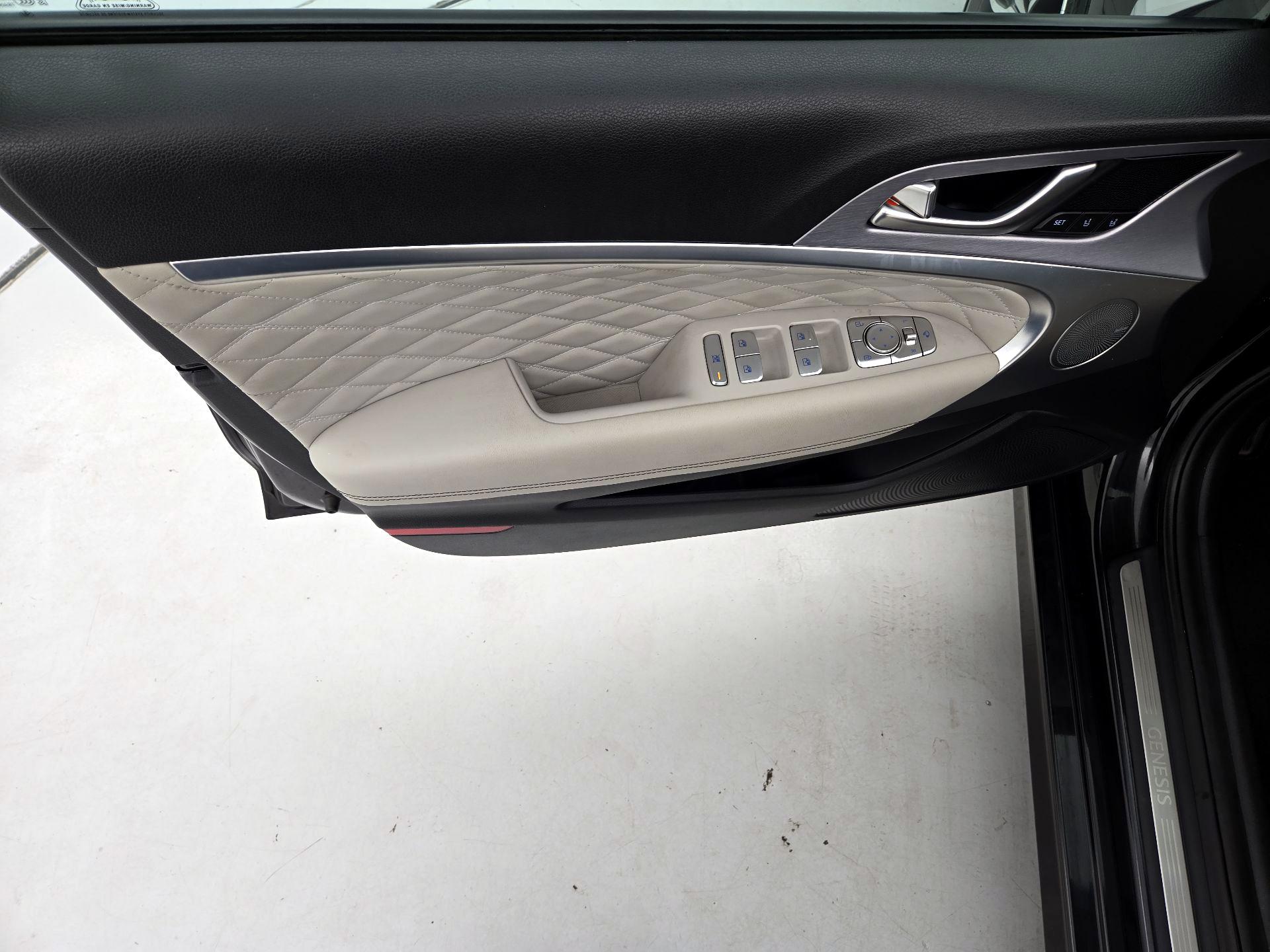Thumbnail: 2019 Genesis G70 - 12