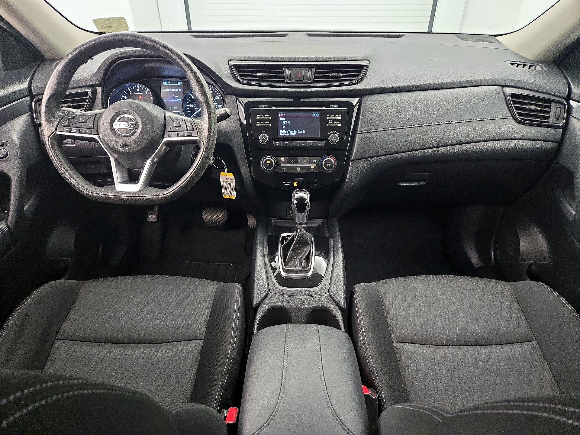 Thumbnail: 2017 Nissan Rogue - 9